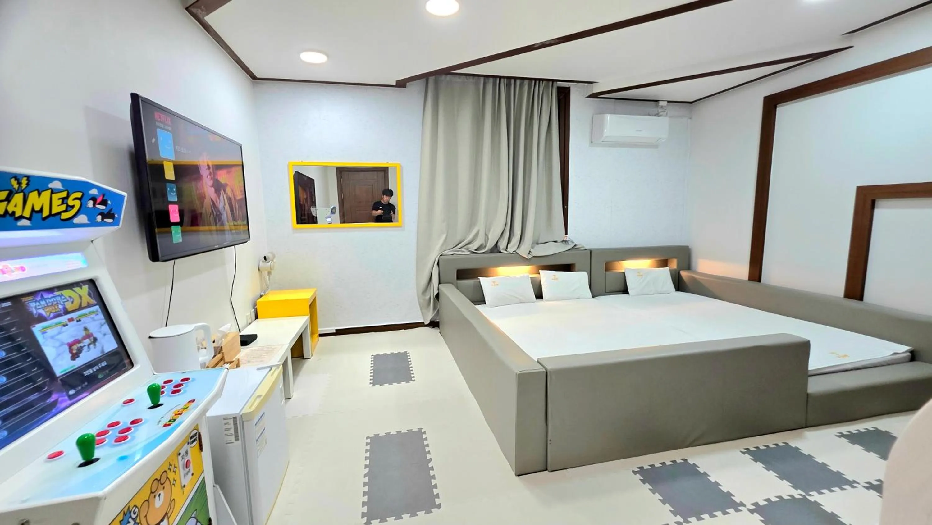 Bed in Kids & Family Hotel