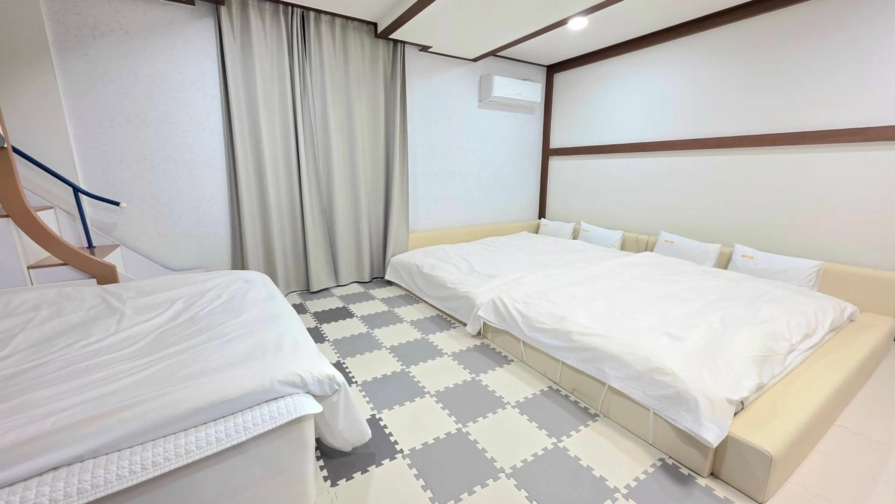 Bed in Kids & Family Hotel