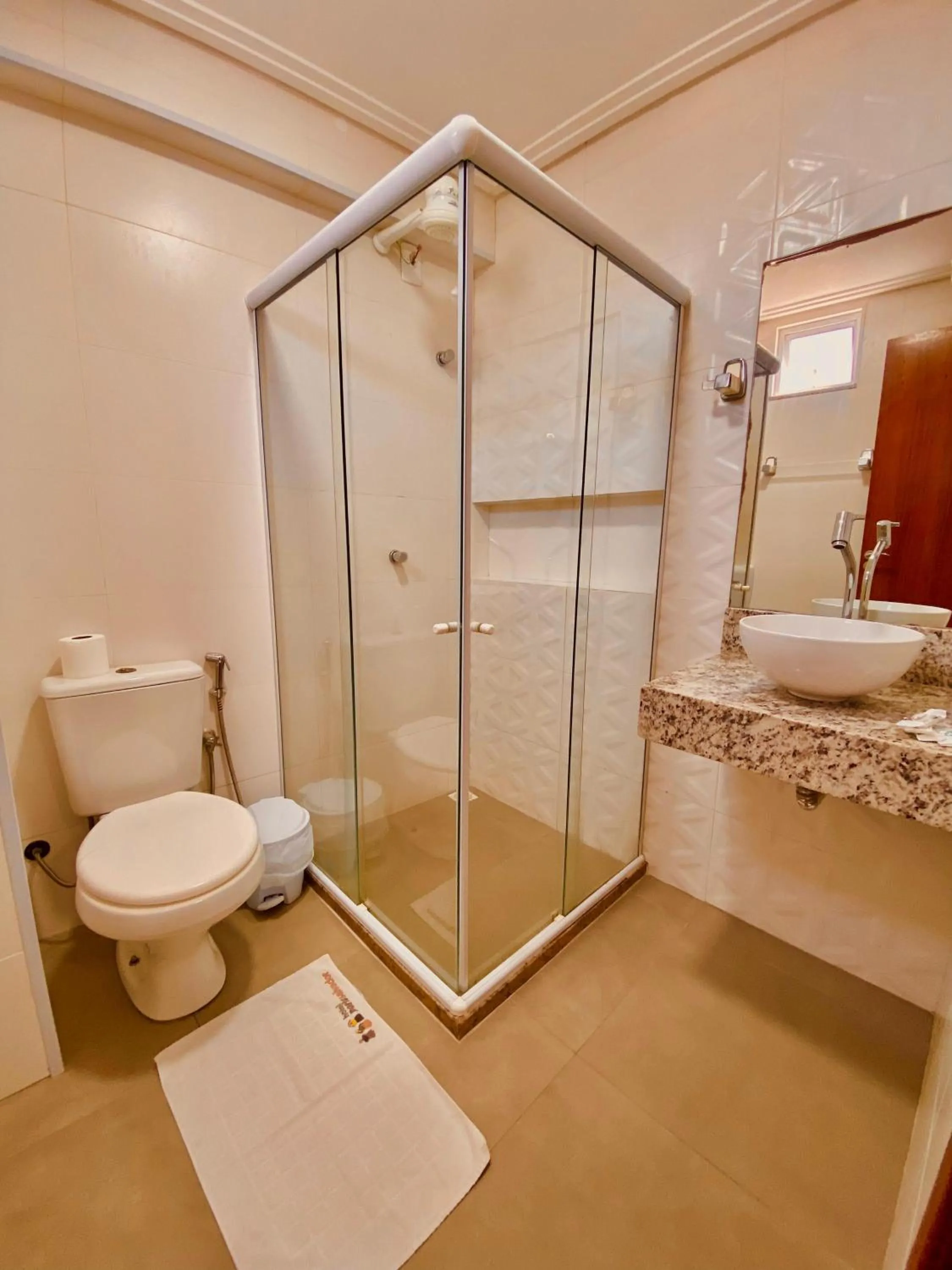 Bathroom in Hotel Porto Salvador