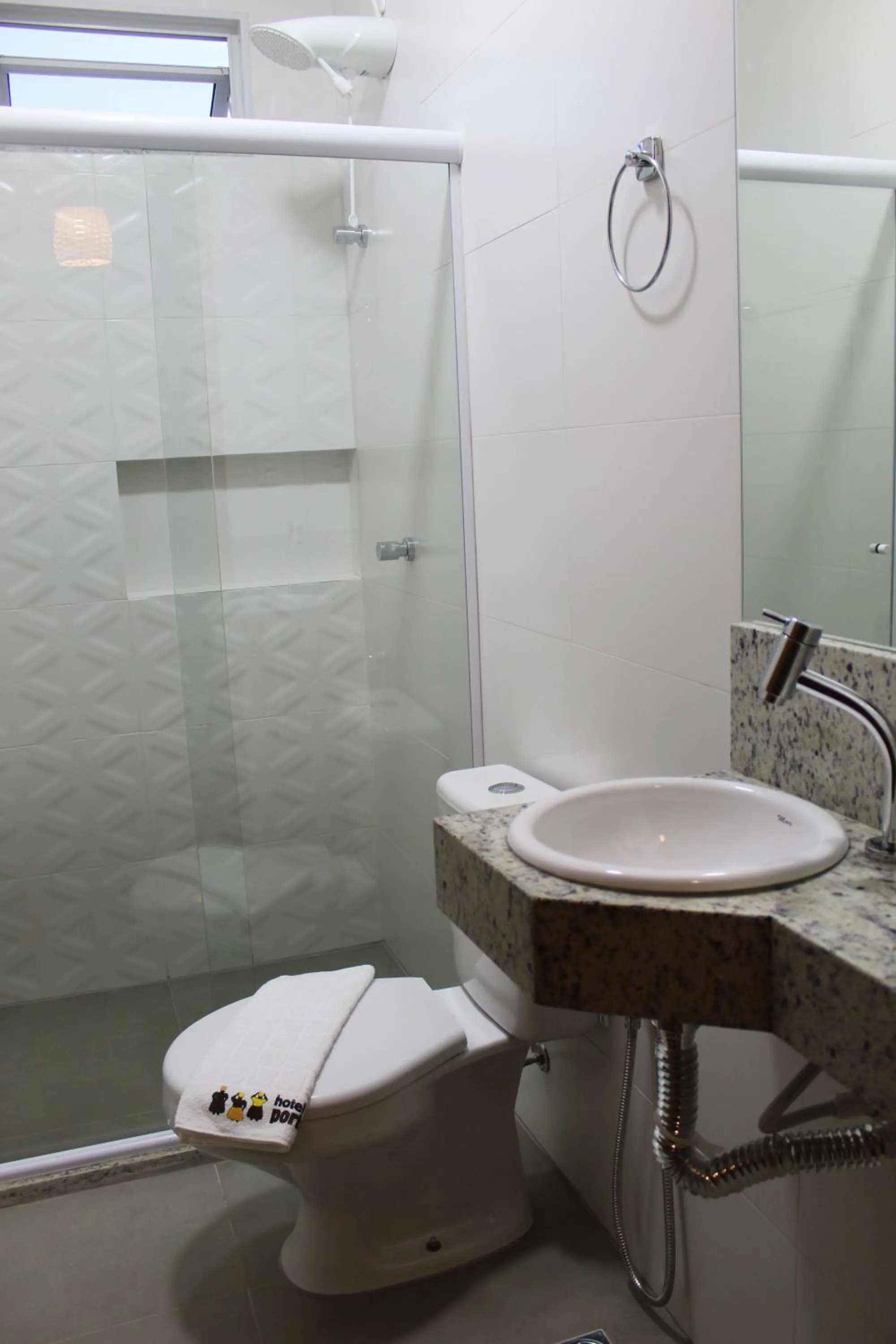 Bathroom in Hotel Porto Salvador