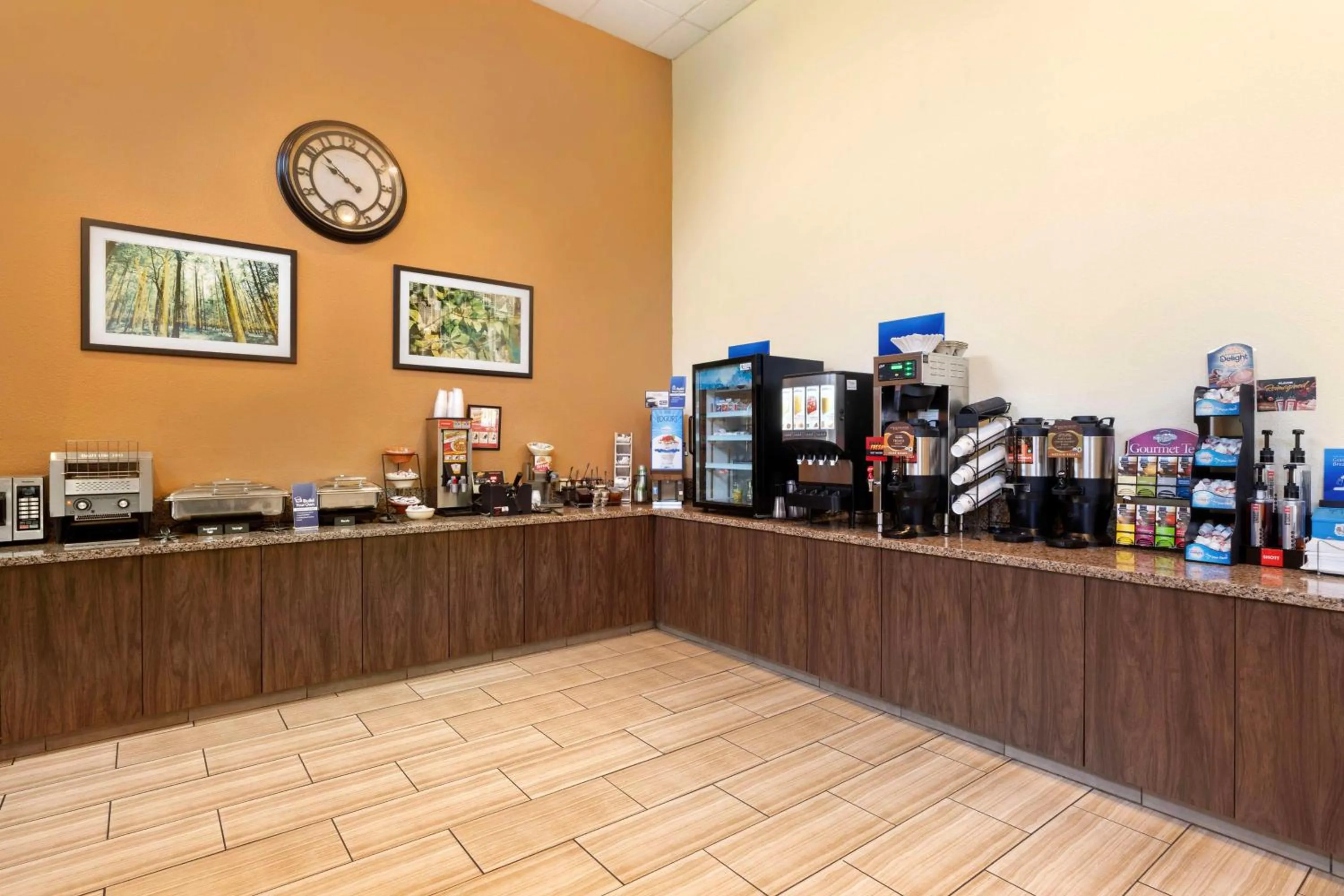 Breakfast in Best Western Heritage Inn Chico