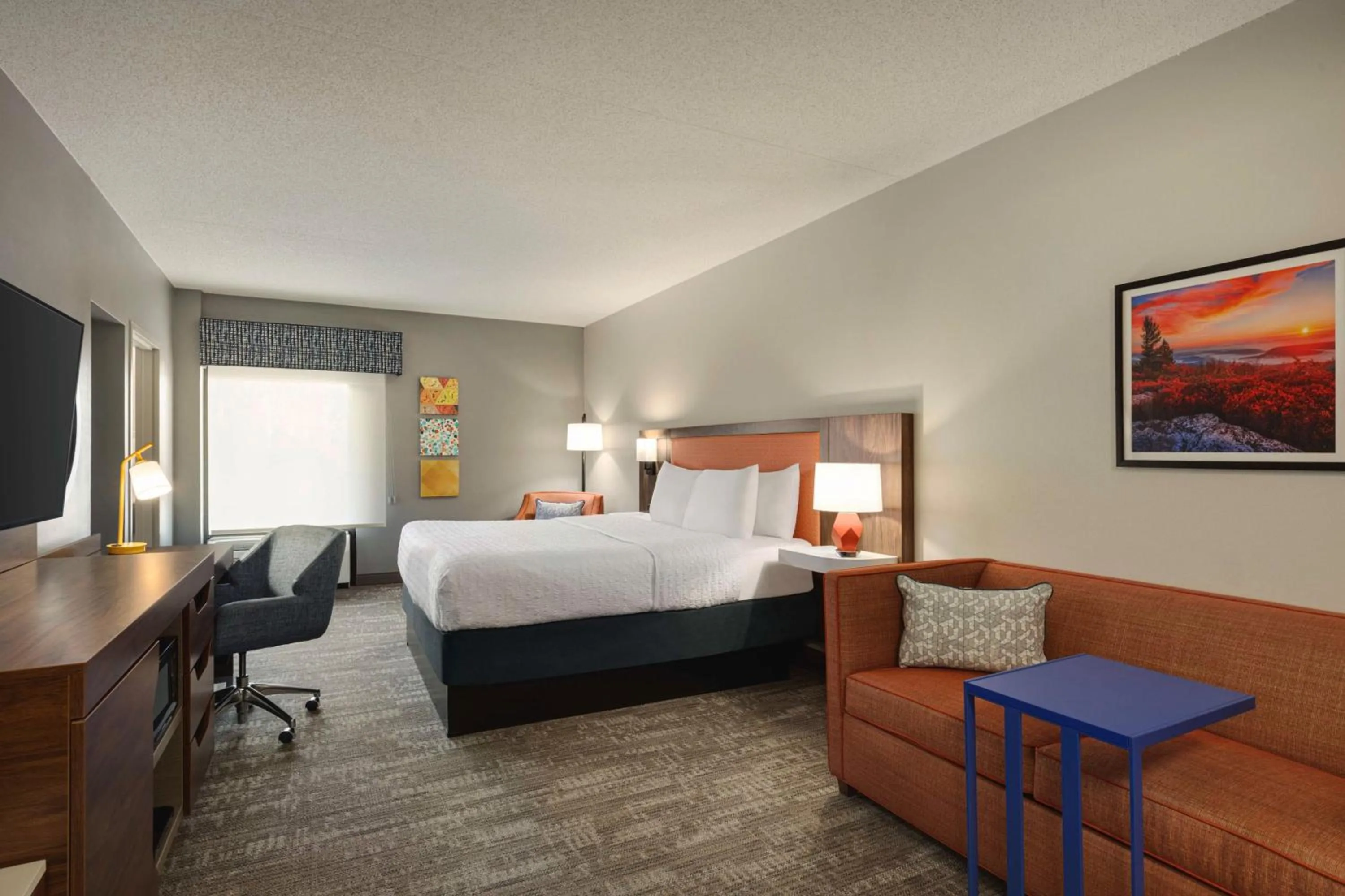 Bed in Hampton Inn Waynesboro/Stuarts Draft