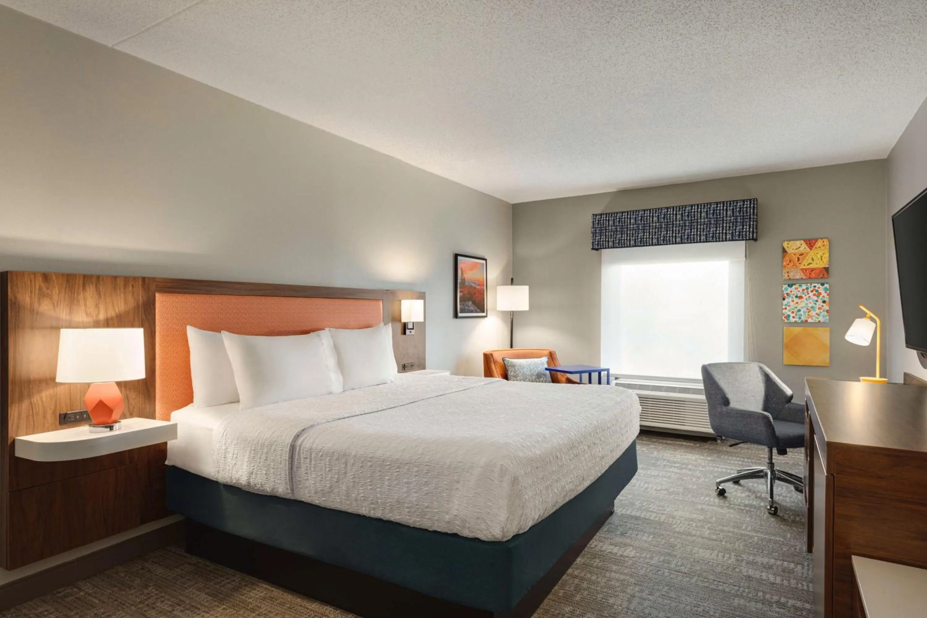 Bed in Hampton Inn Waynesboro/Stuarts Draft