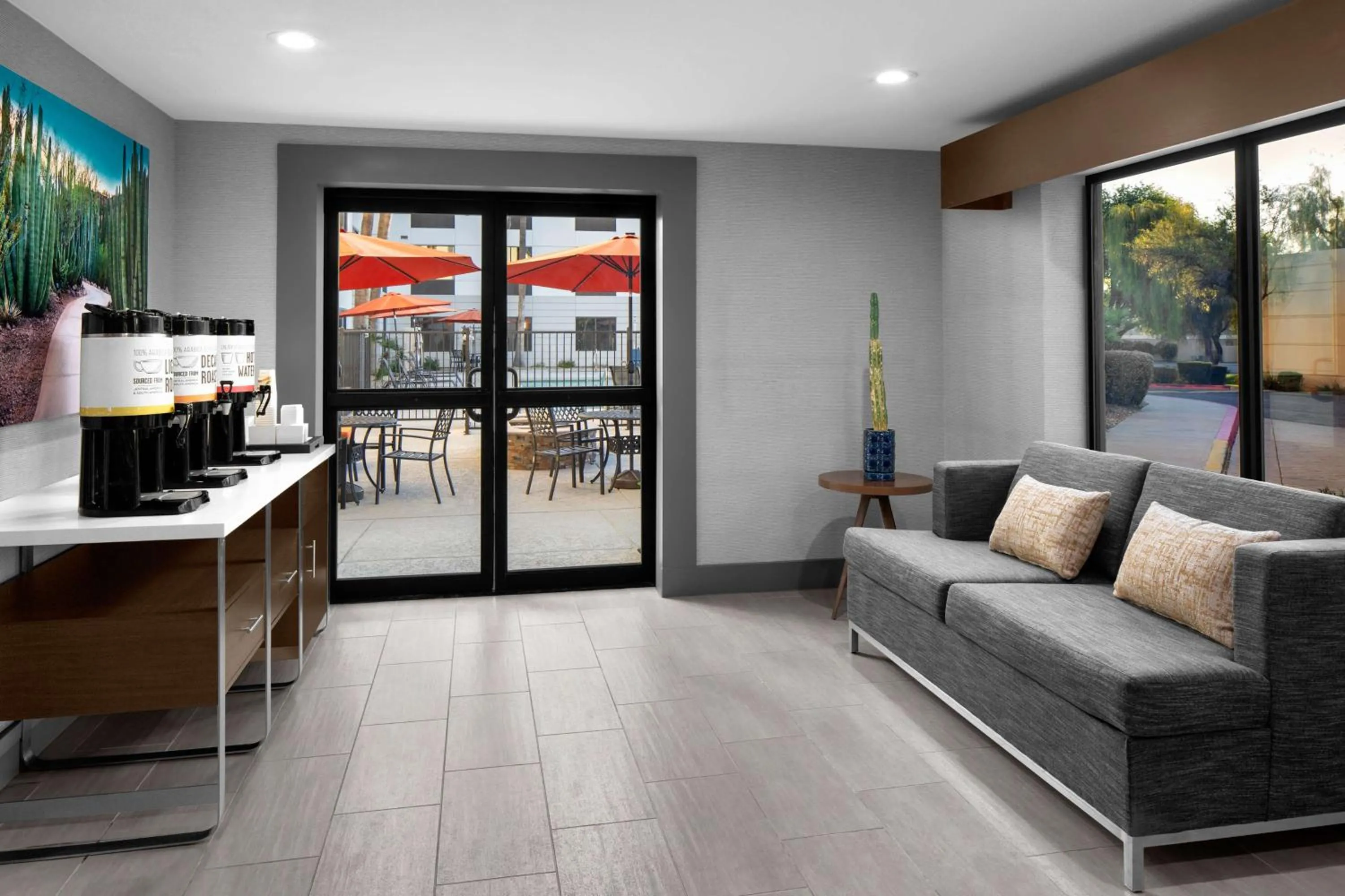 Lobby or reception in Hampton Inn Phoenix - Biltmore