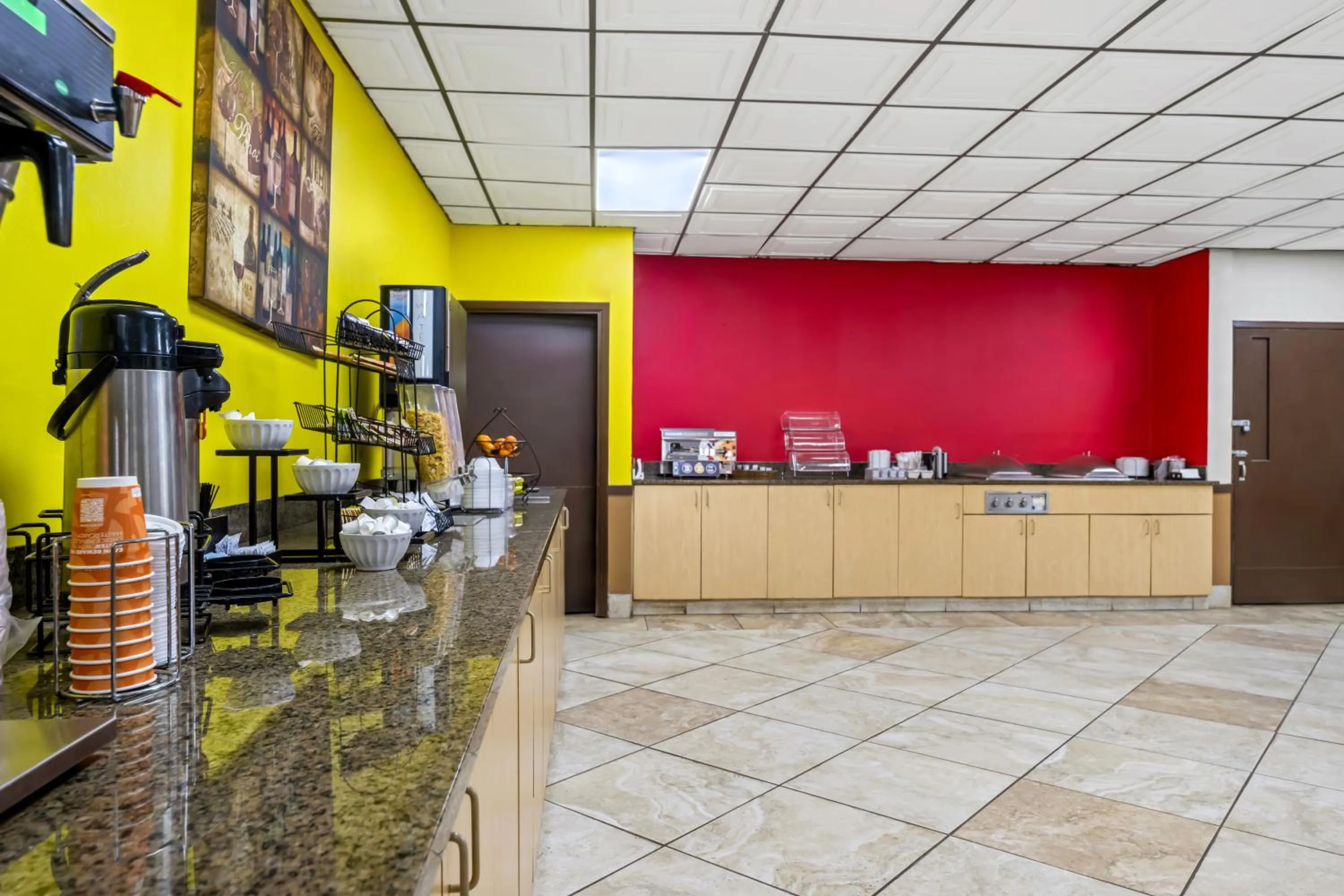 Coffee/tea facilities in Econo Lodge Carlsbad Caverns Area