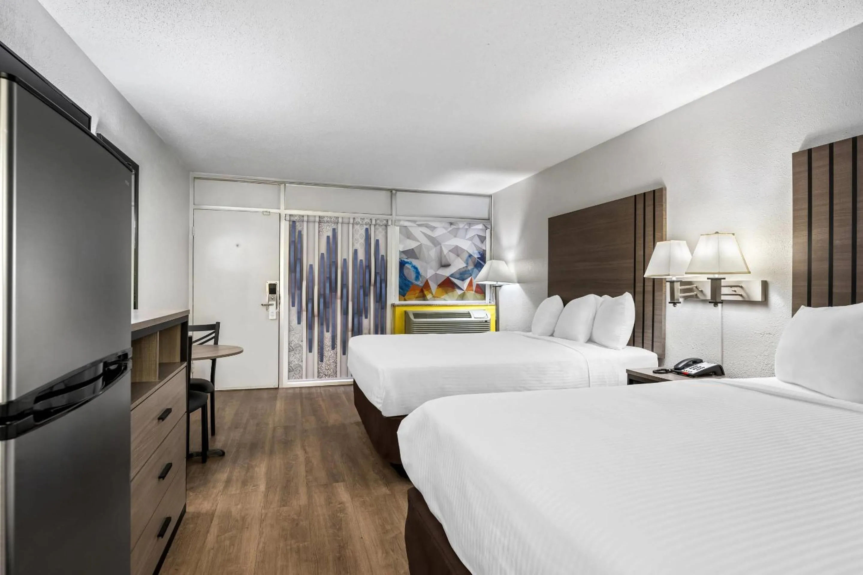 Bedroom, Bed in Econo Lodge Carlsbad Caverns Area