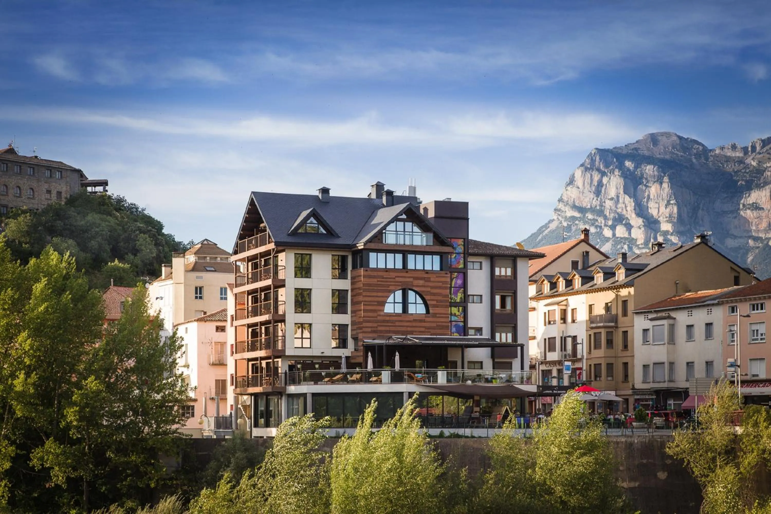 Property building in Alojamientos Ainsa Sanchez