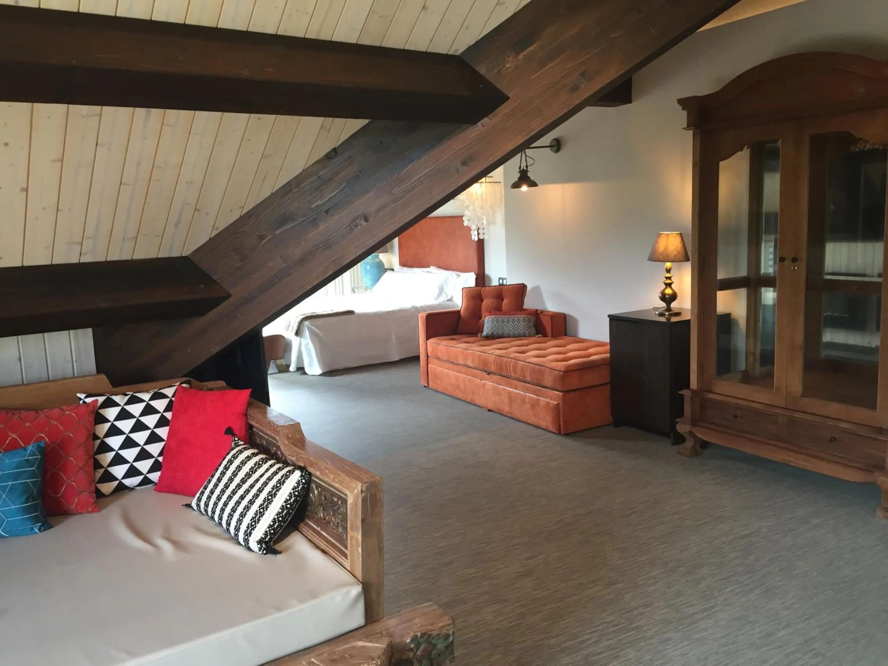 Living room, Bed in Alojamientos Ainsa Sanchez