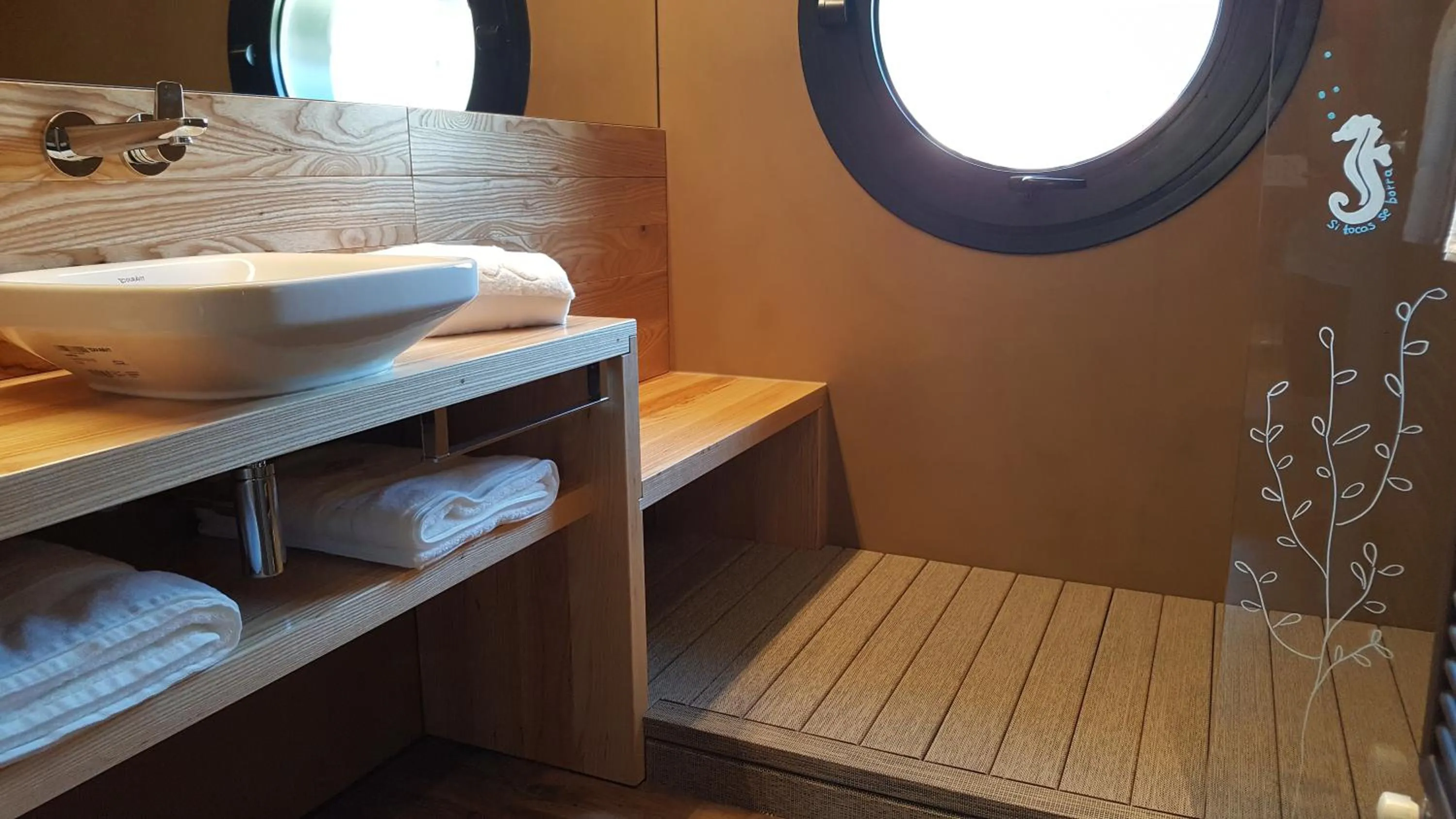 Bathroom in Alojamientos Ainsa Sanchez