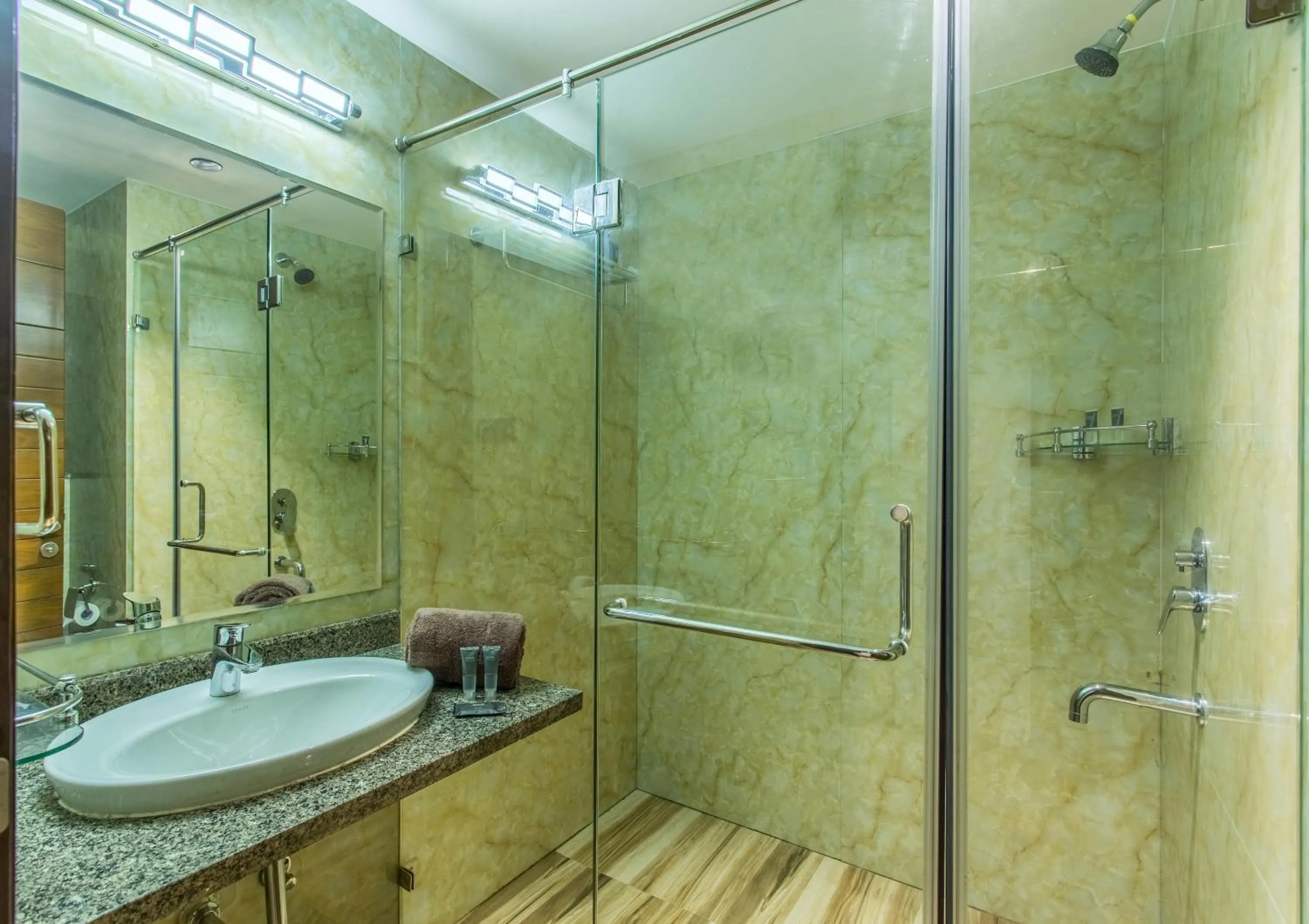 Shower in Hotel Abika Elite