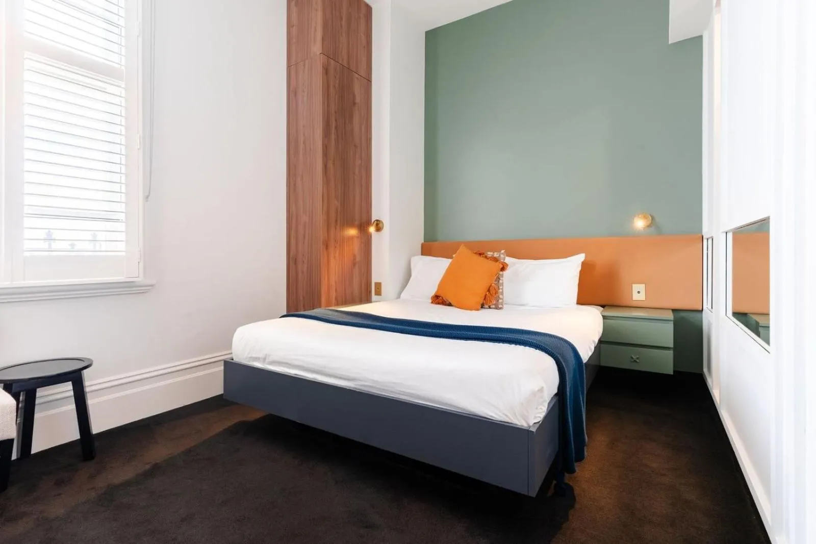 Bed in Middle Park Hotel