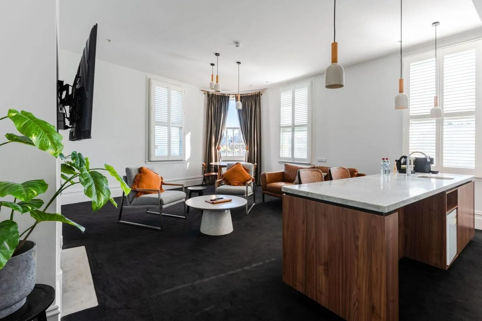 Seating area in Middle Park Hotel