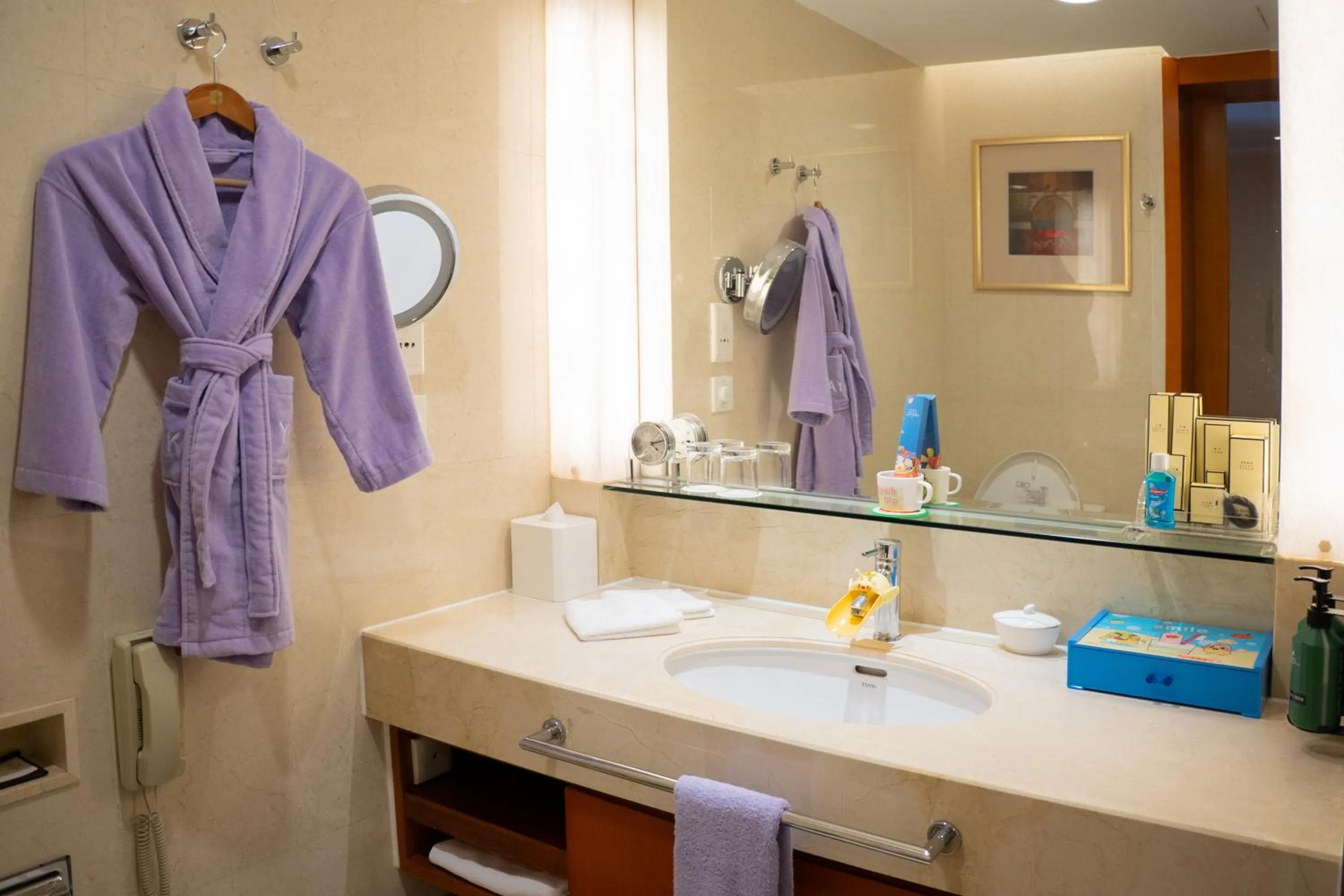 Bathroom in Shangri-La Huhhot