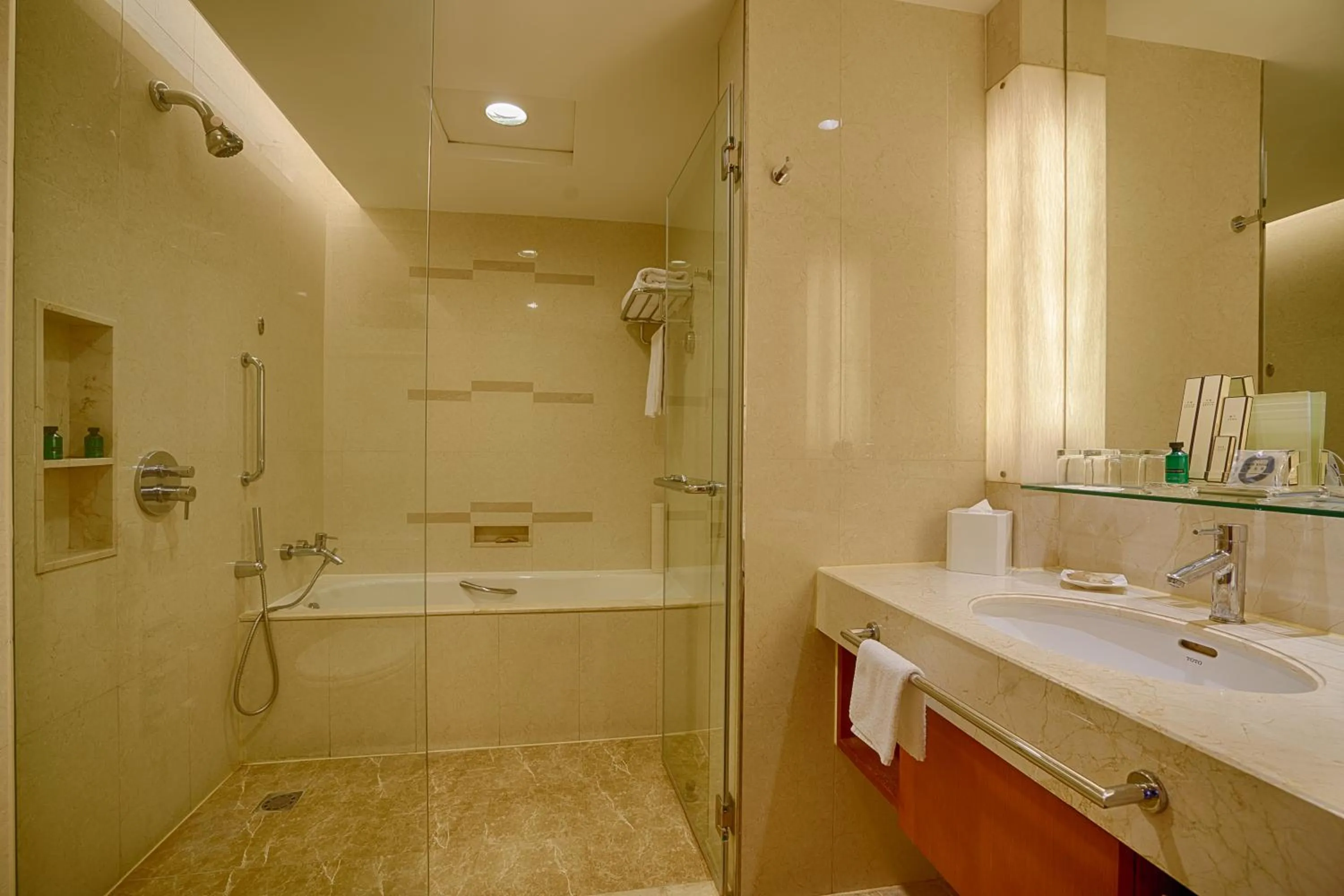 Bathroom in Shangri-La Huhhot