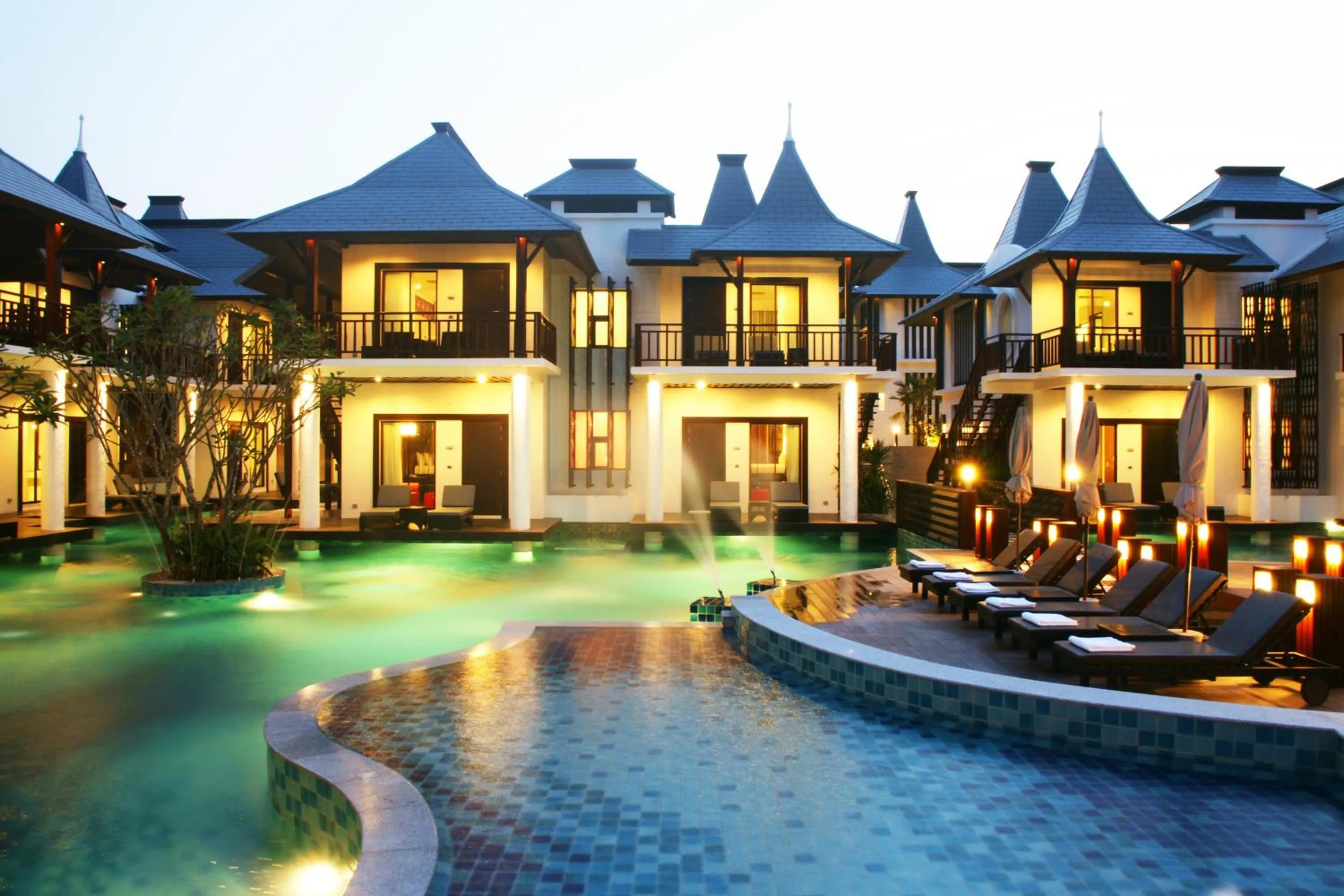 Swimming pool in Z Through By The Zign