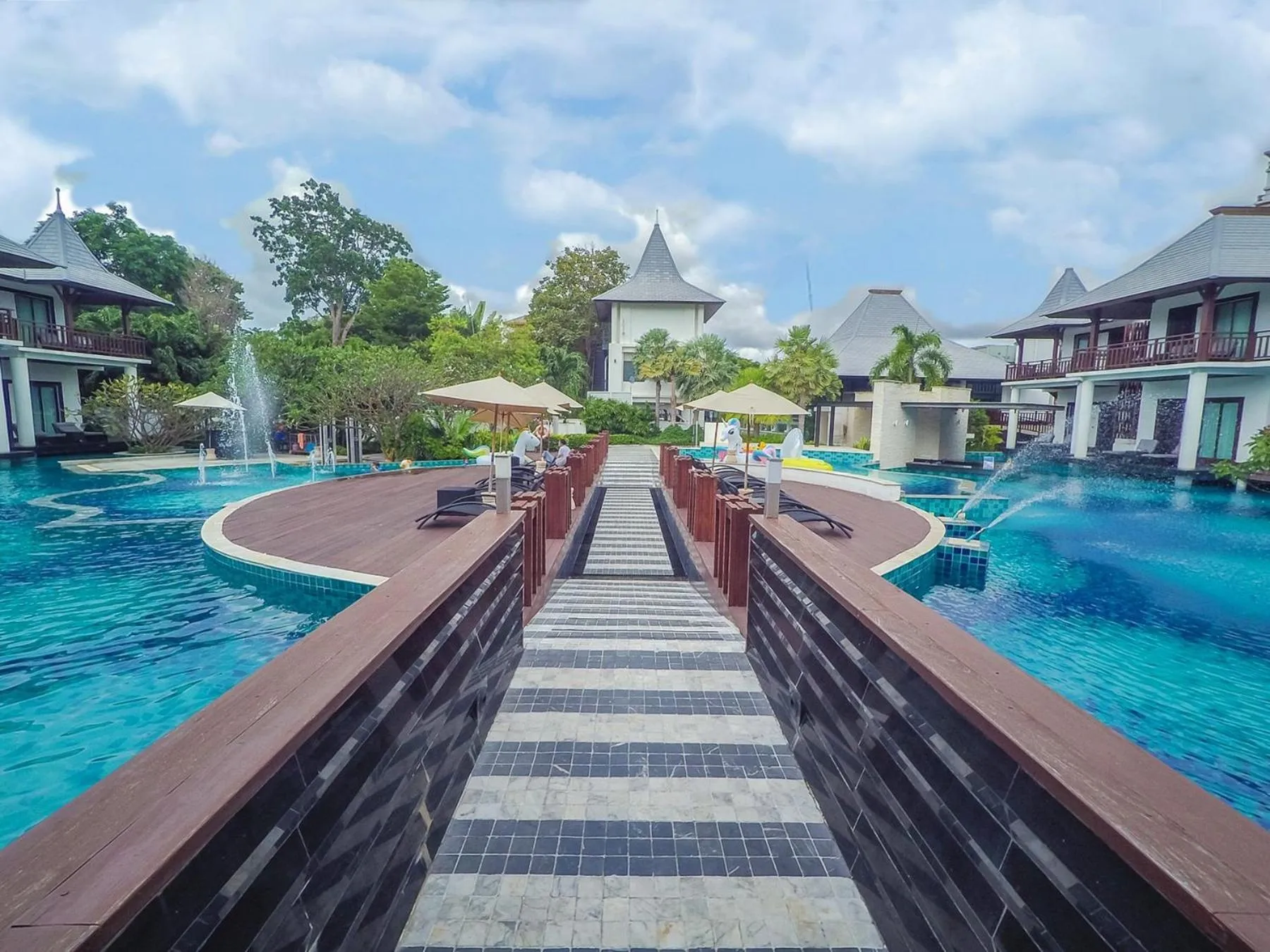 Swimming pool in Z Through By The Zign