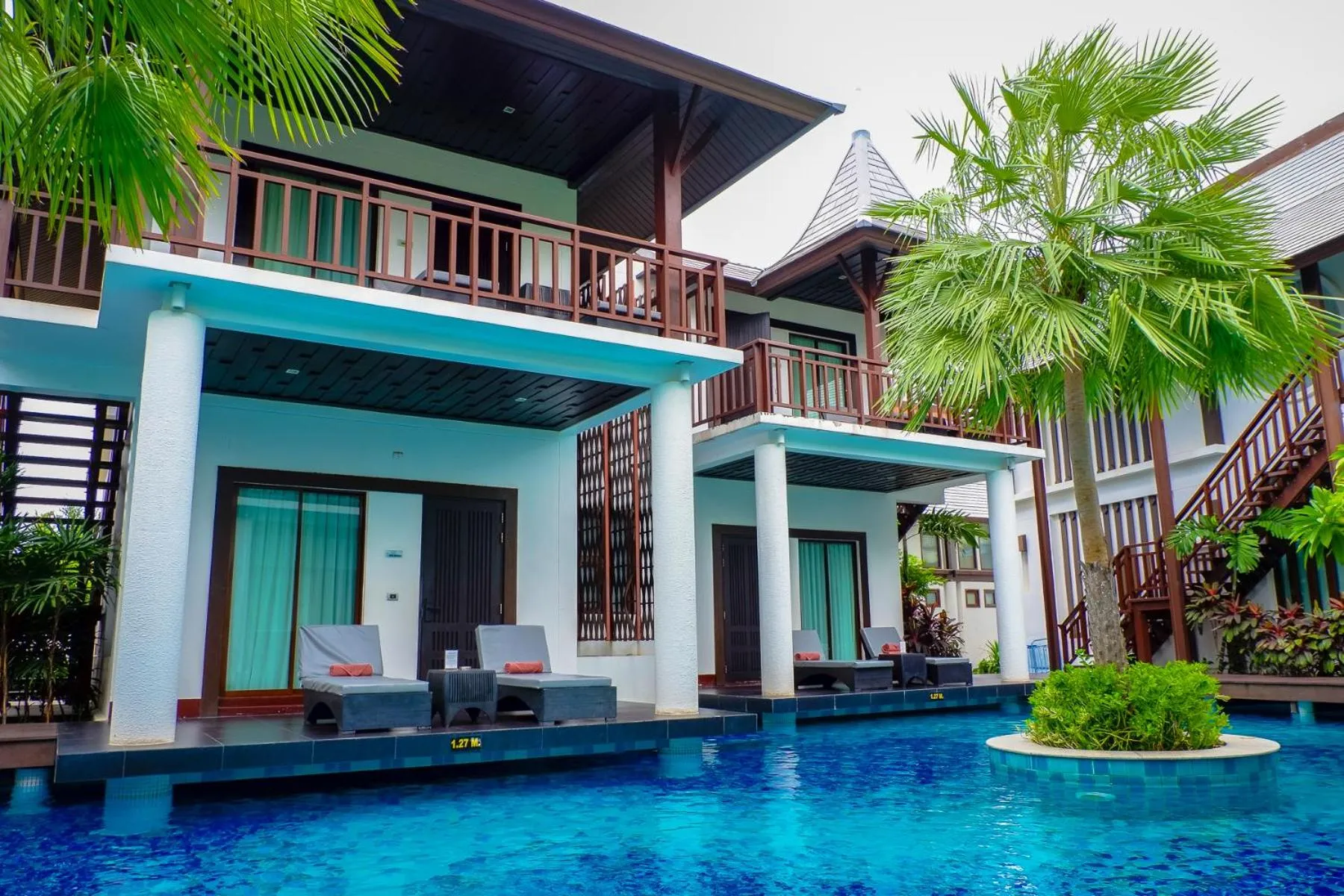 Property building in Z Through By The Zign