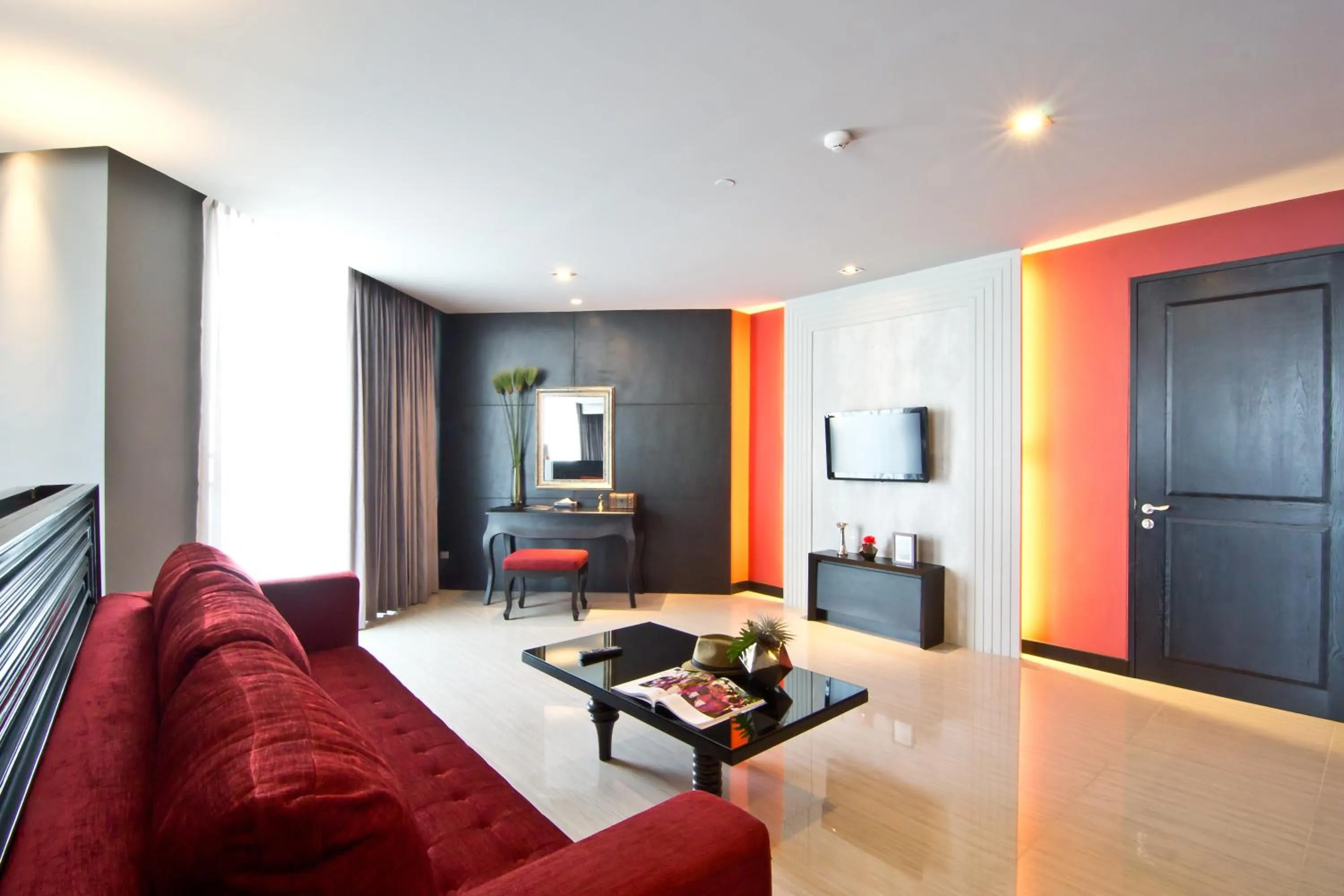 Living room in Tsix5 Hotel