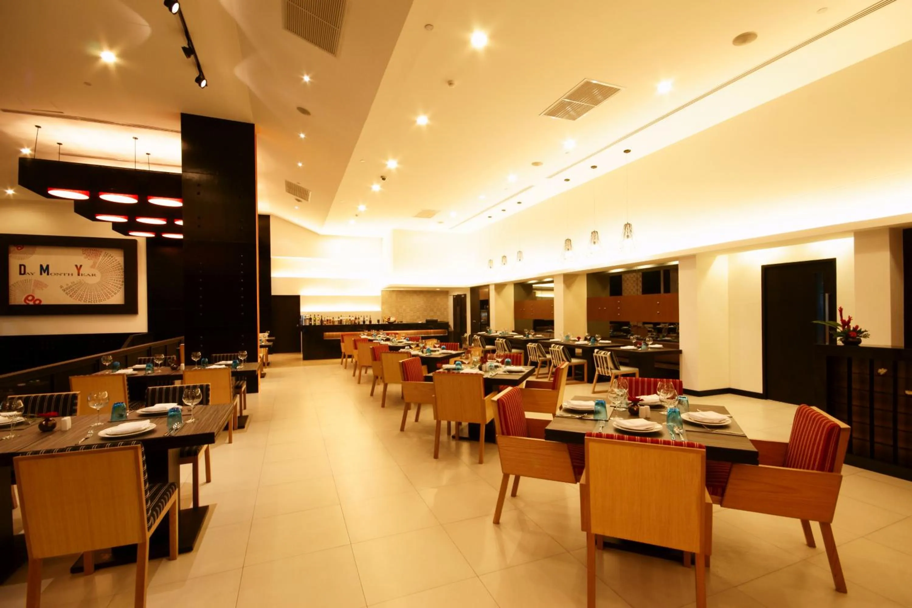 Restaurant/places to eat in Tsix5 Hotel