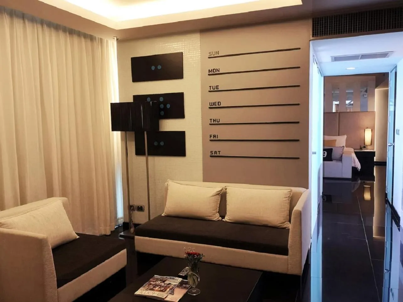 Living room in Tsix5 Hotel