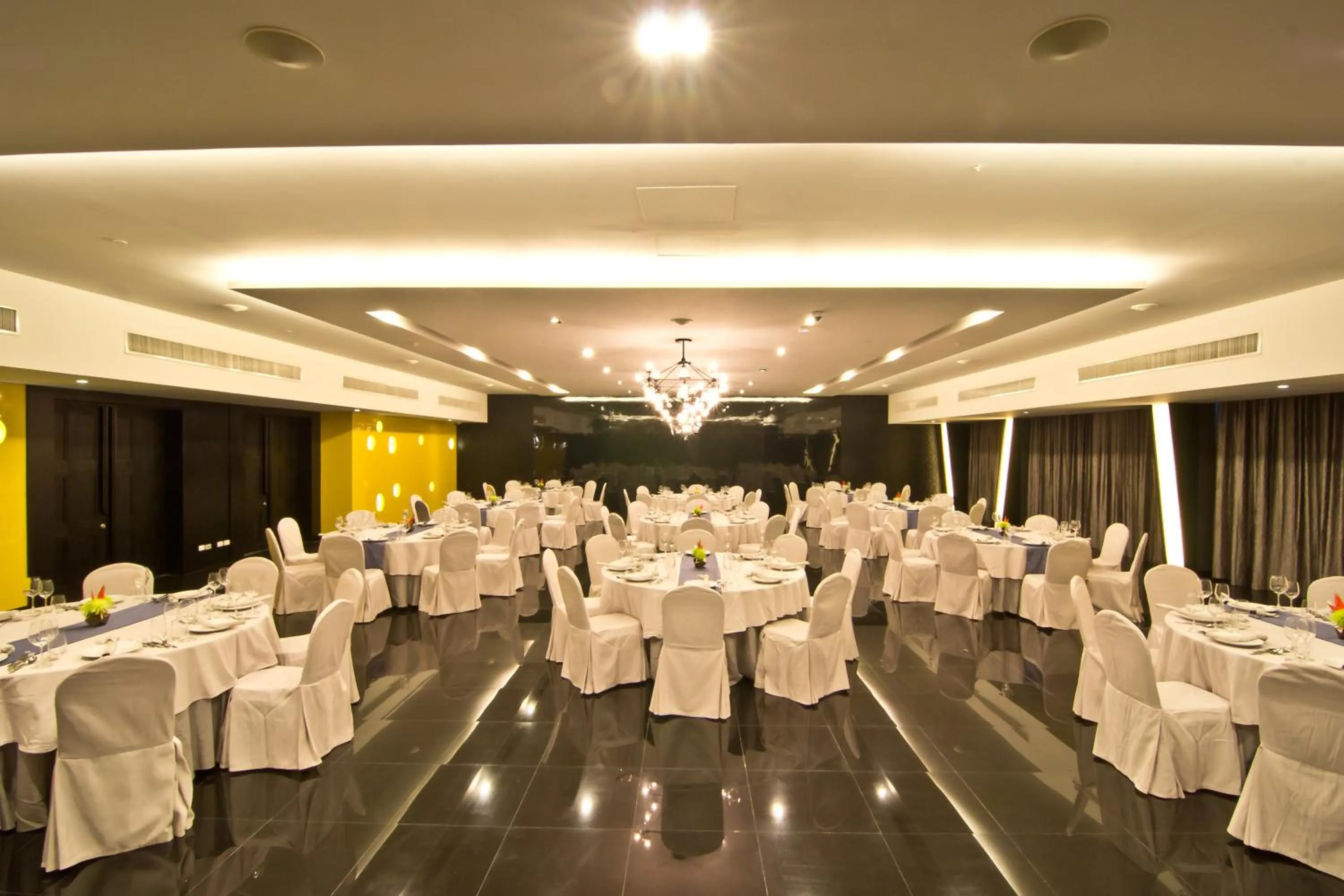 Banquet/Function facilities in Tsix5 Hotel