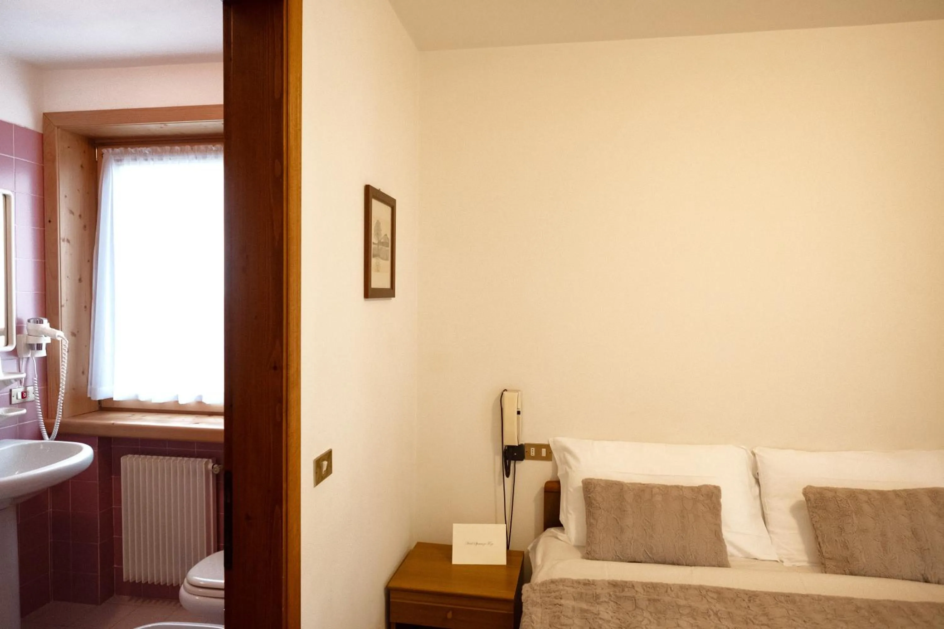 Bedroom, Bed in Albergo Trattoria Speranza