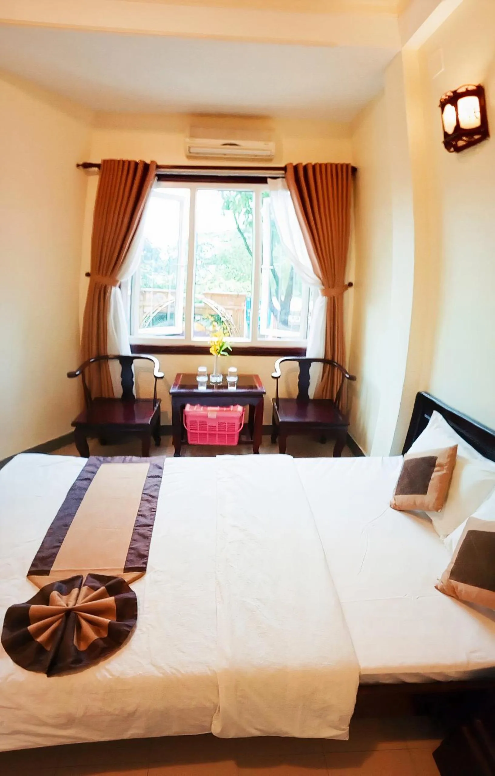 Bed in Tran Ly Hotel