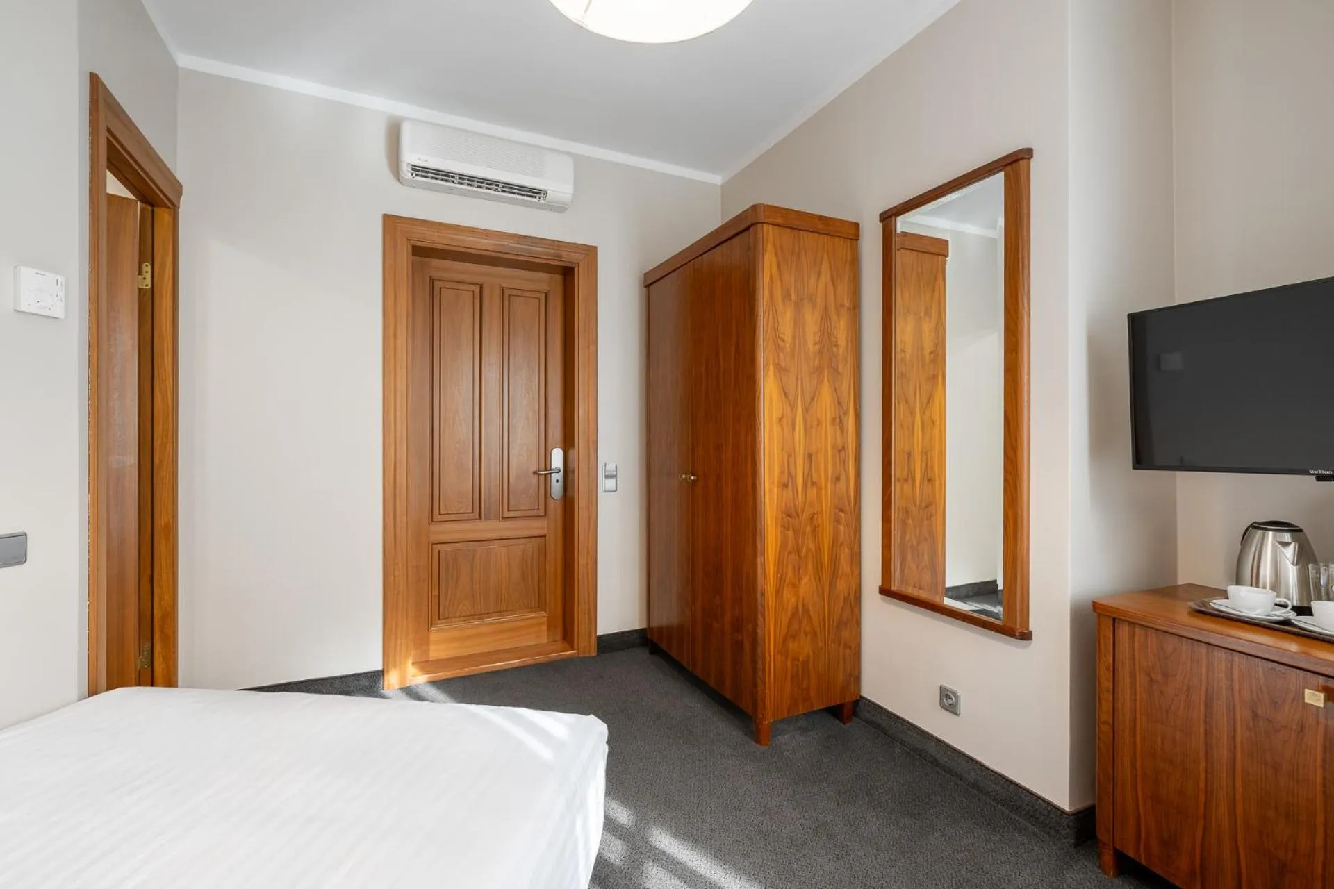 TV and multimedia, Bed in RIJA Riga City Centre Hotel