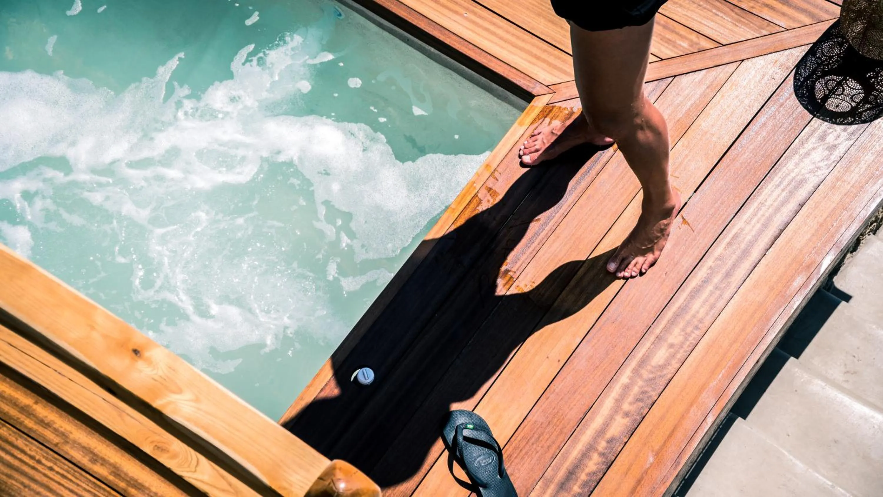 Hot Tub in Legacy Suites