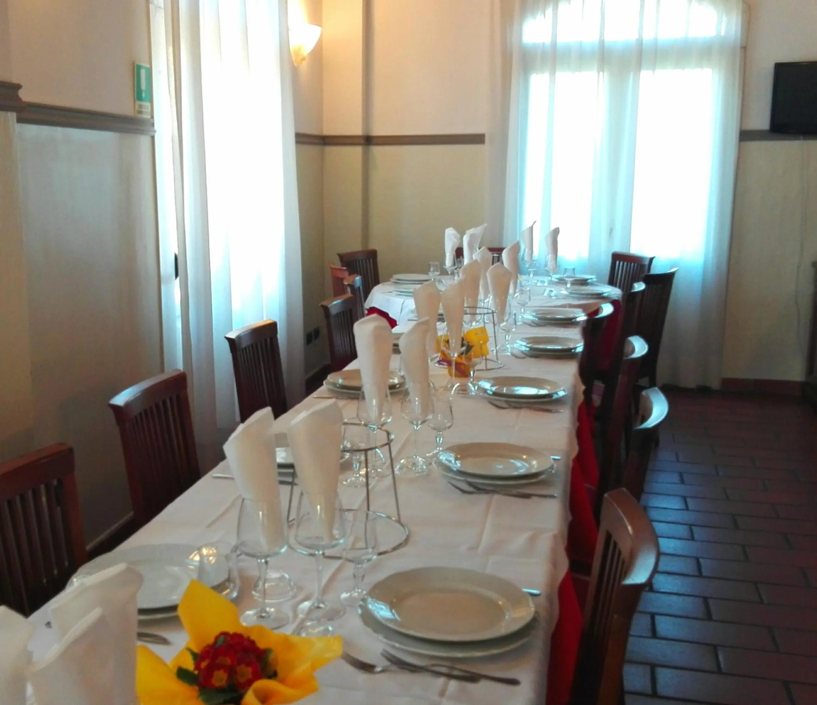 Restaurant/places to eat in Corte Degli Estensi