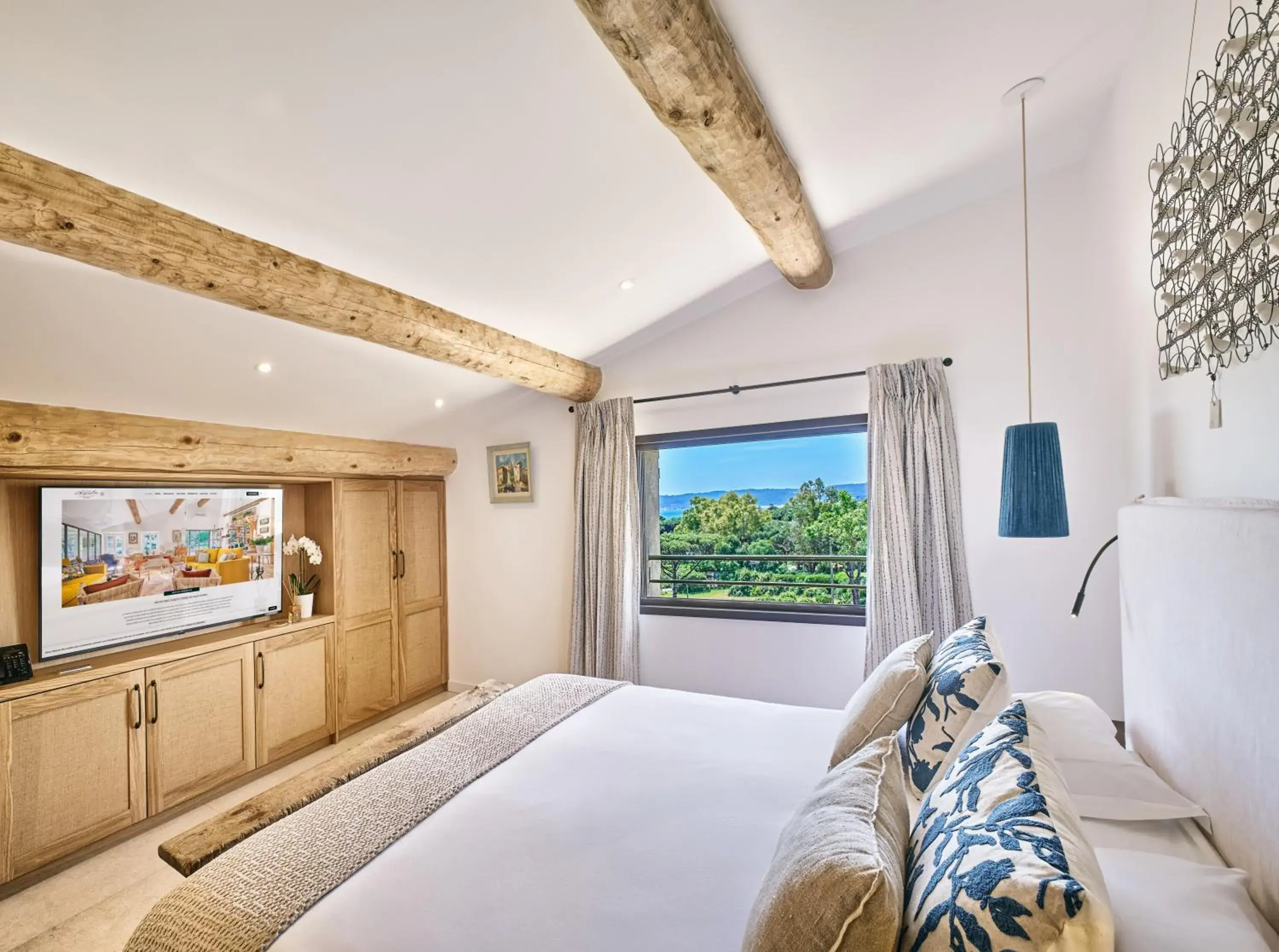 Double Room with Sea View in La Ferme D'Augustin Double Room with Sea View in La Ferme D'Augustin