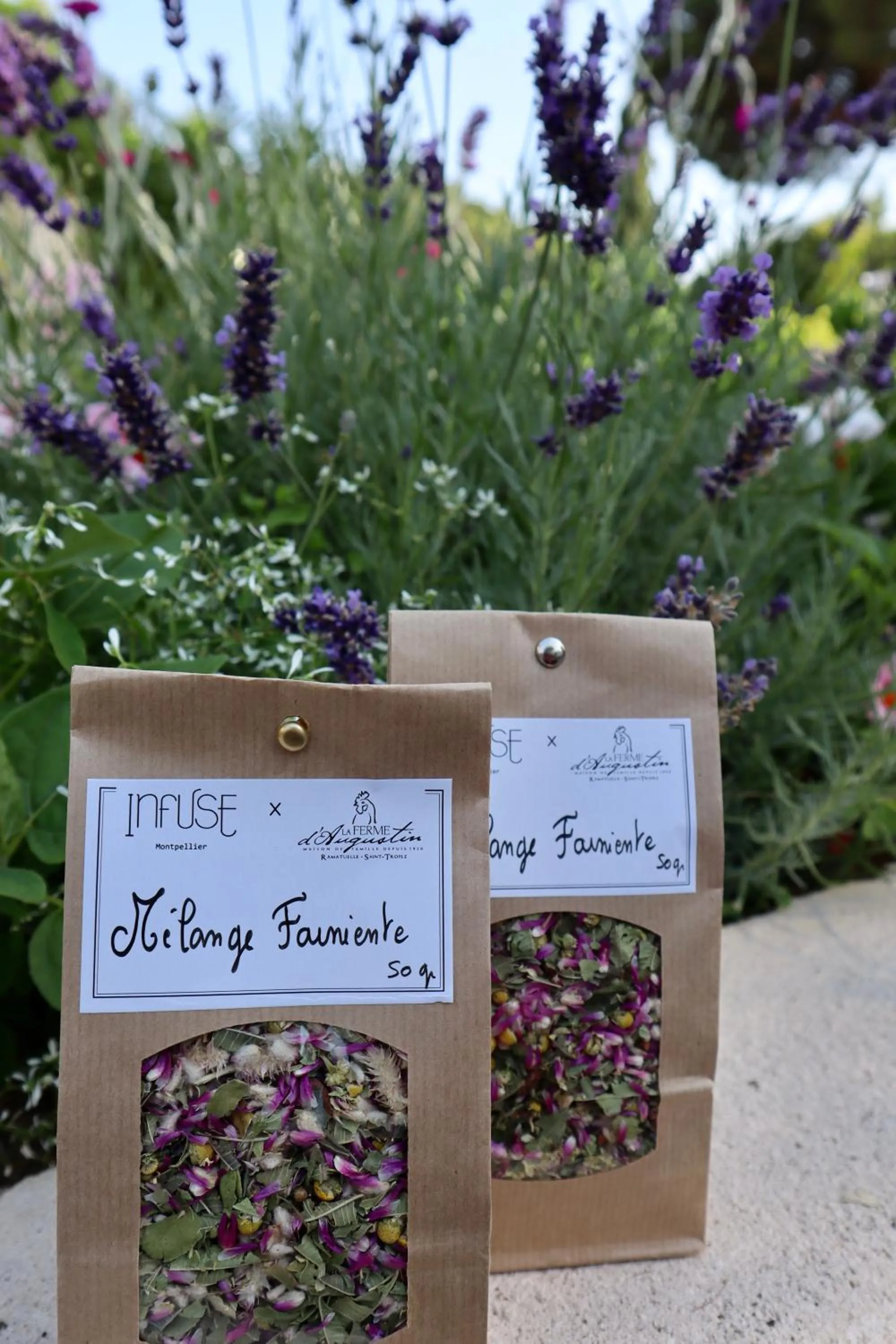 Lounge or bar in La Ferme D'Augustin