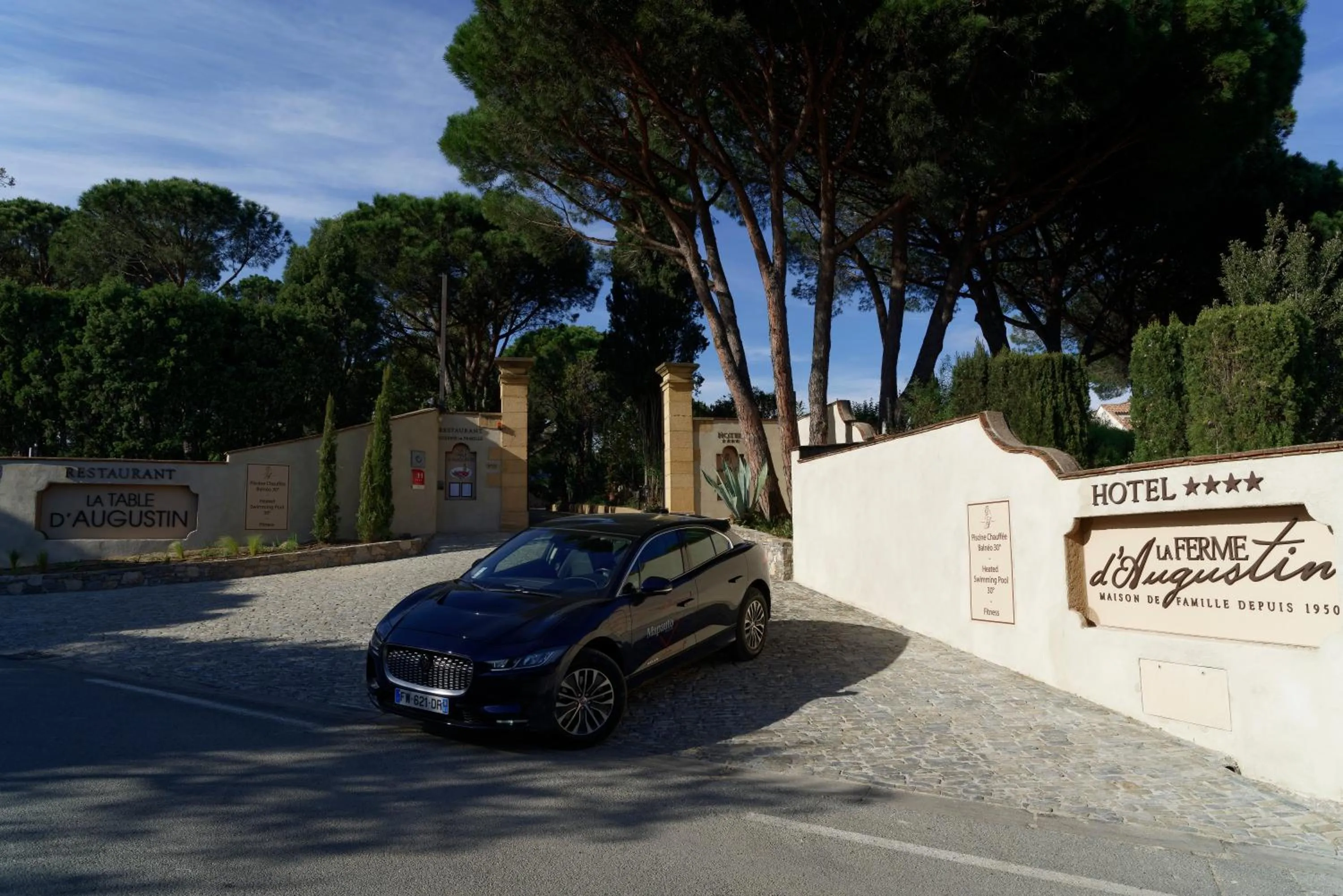 shuttle in La Ferme D'Augustin