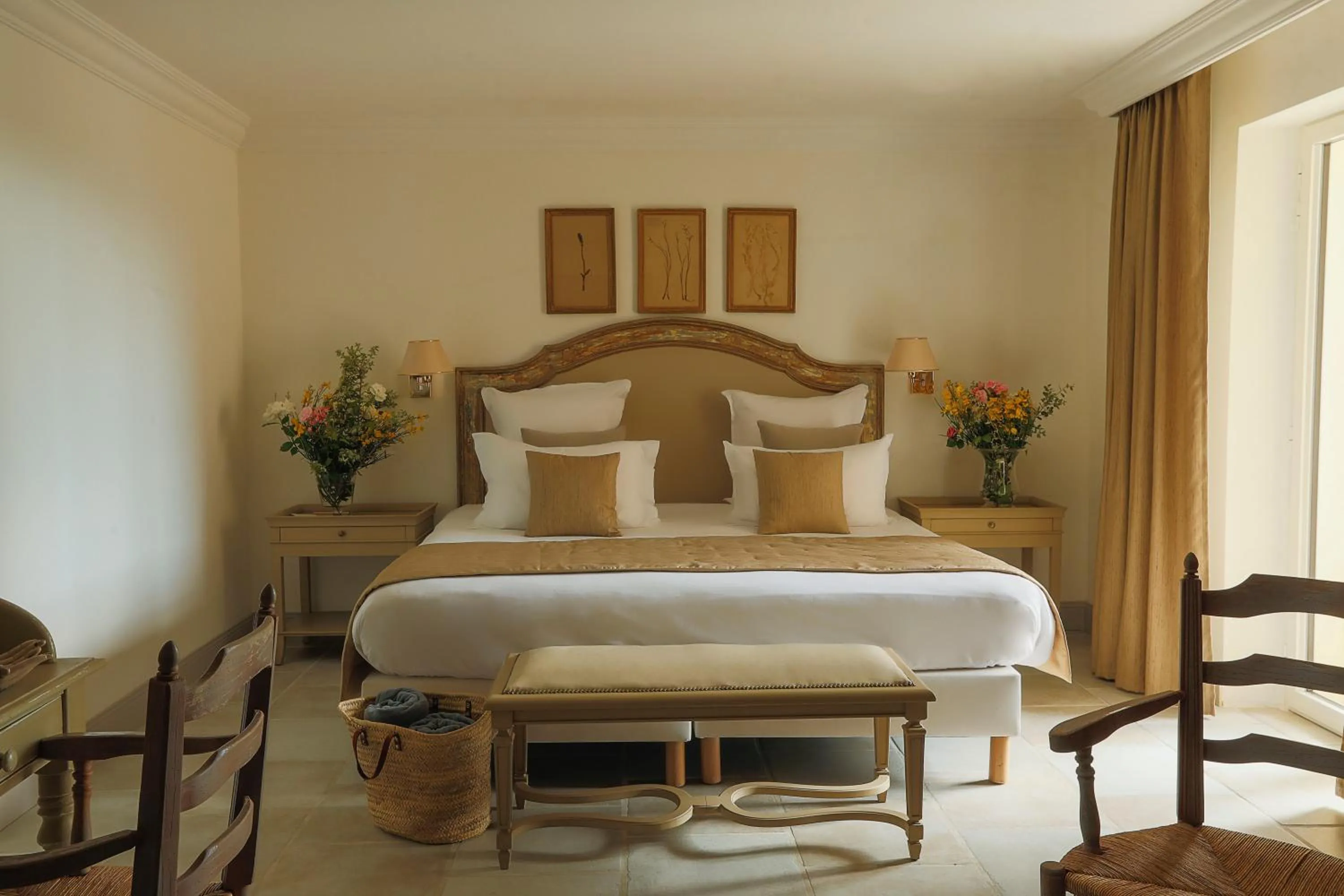 Bed in Le Phébus & Spa – Relais & Châteaux