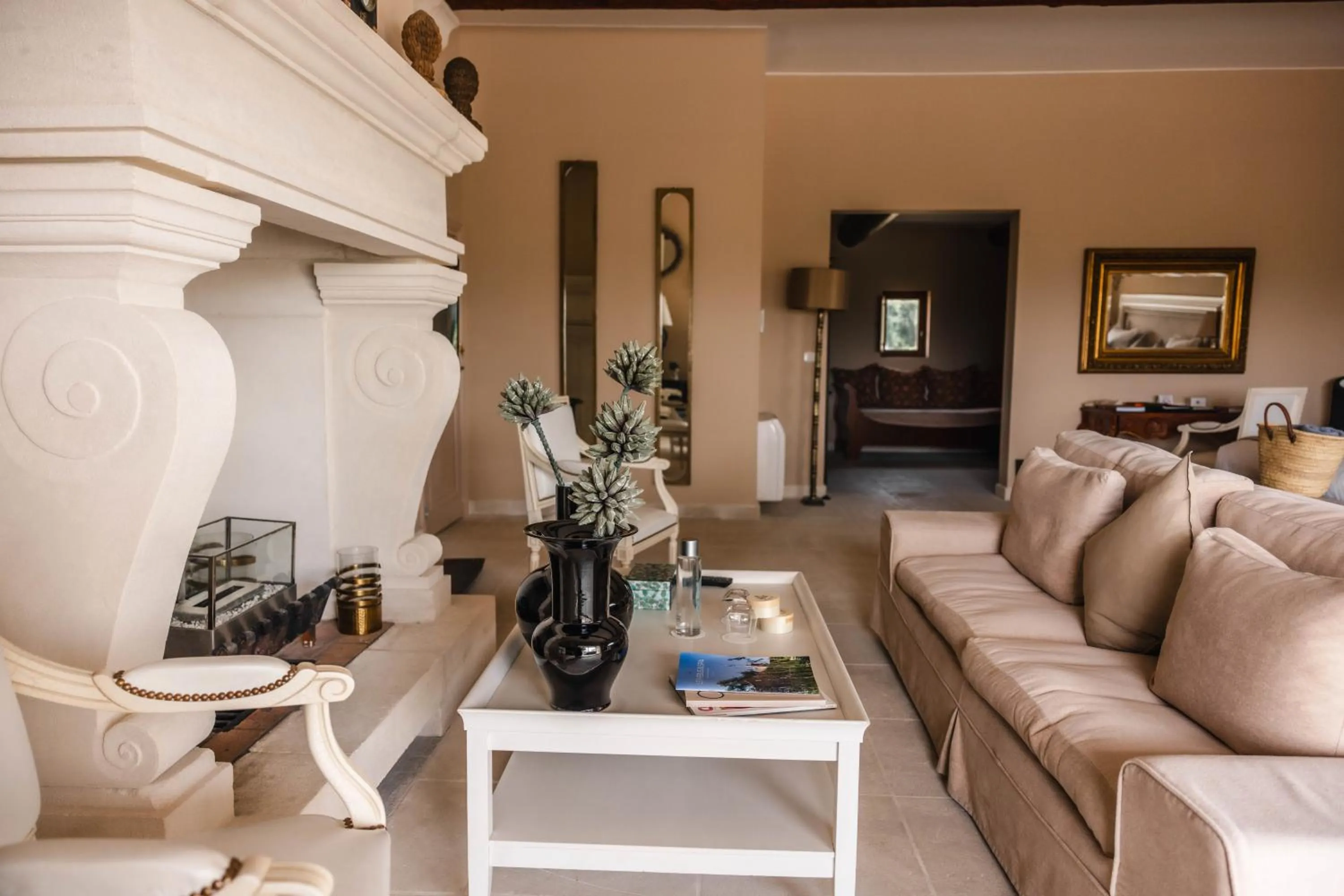 Living room in Le Phébus & Spa – Relais & Châteaux