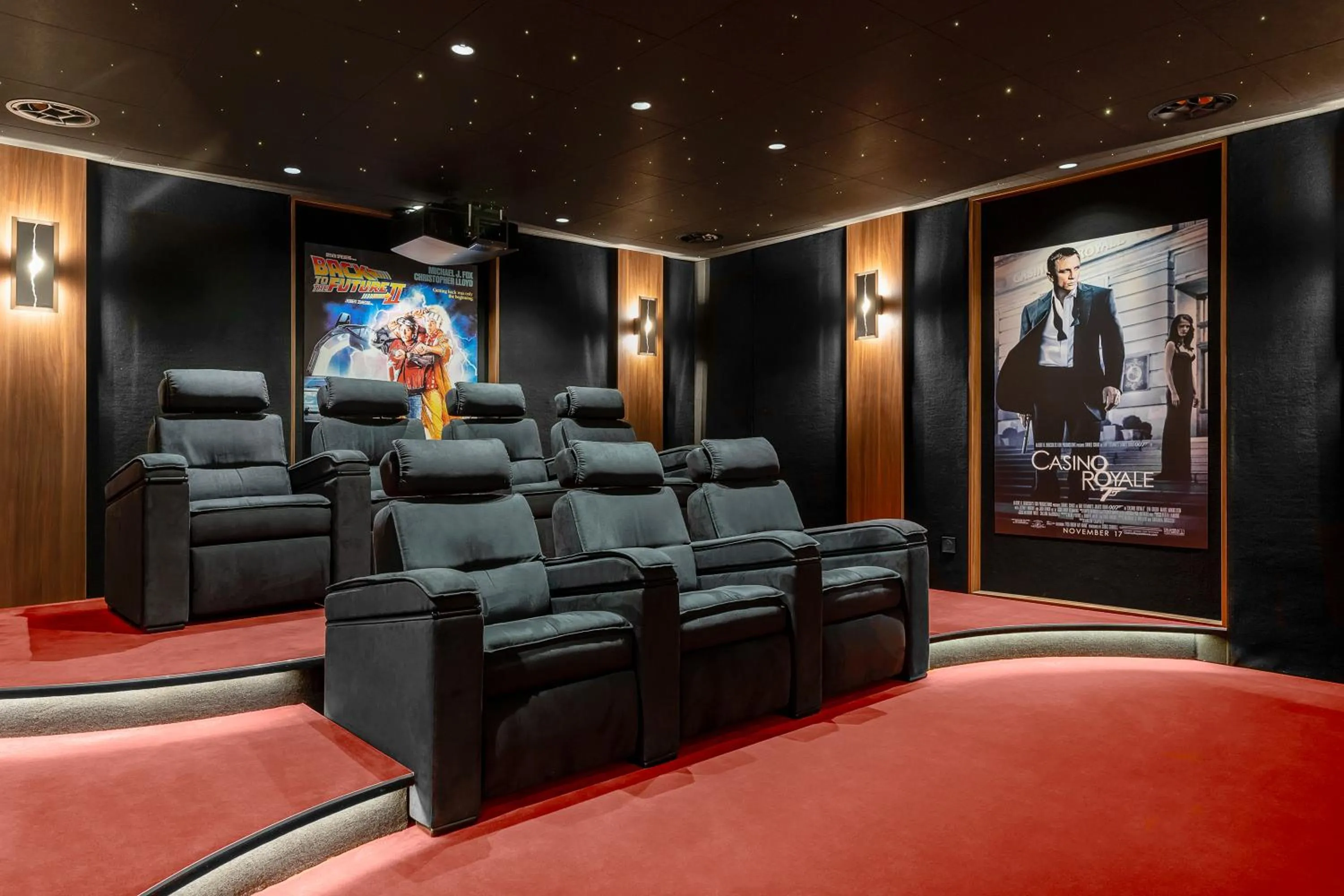 Entertainment in Villa Cosy, hotel & spa