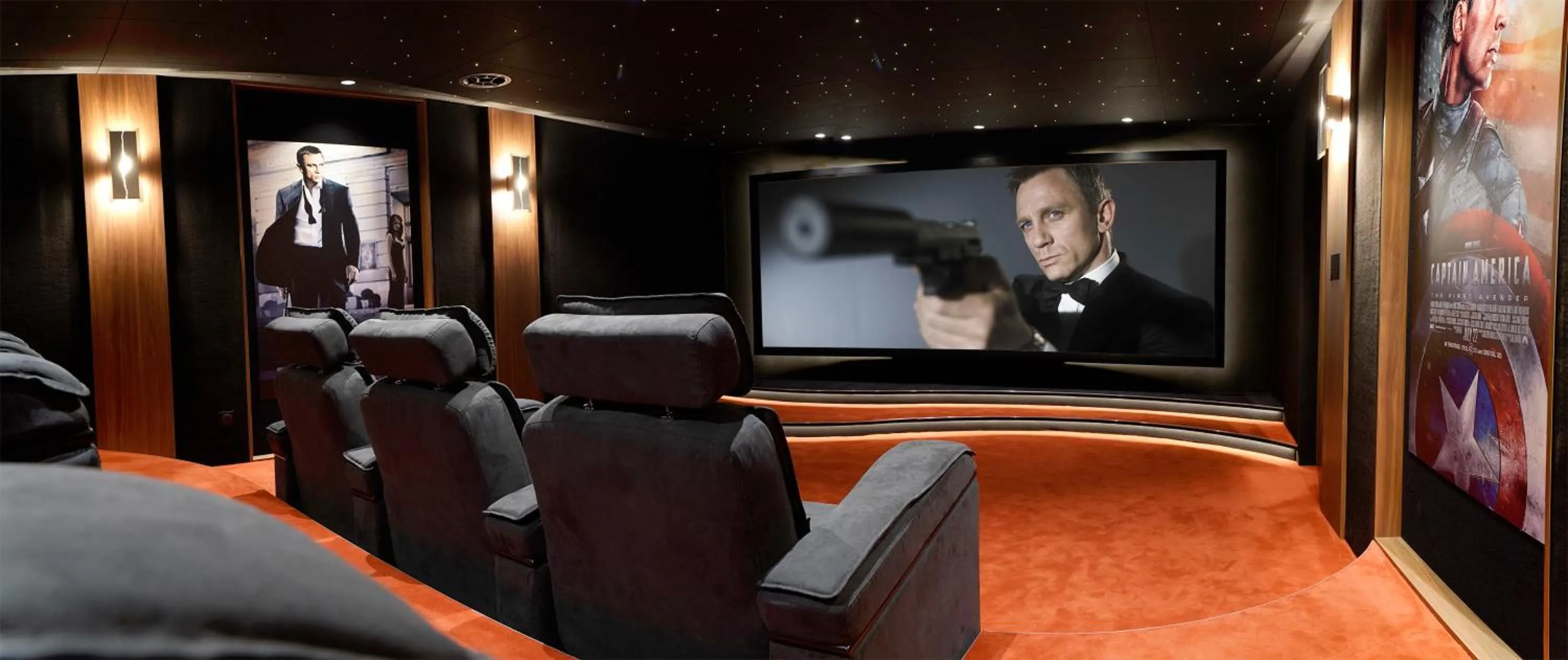 Evening entertainment in Villa Cosy, hotel & spa