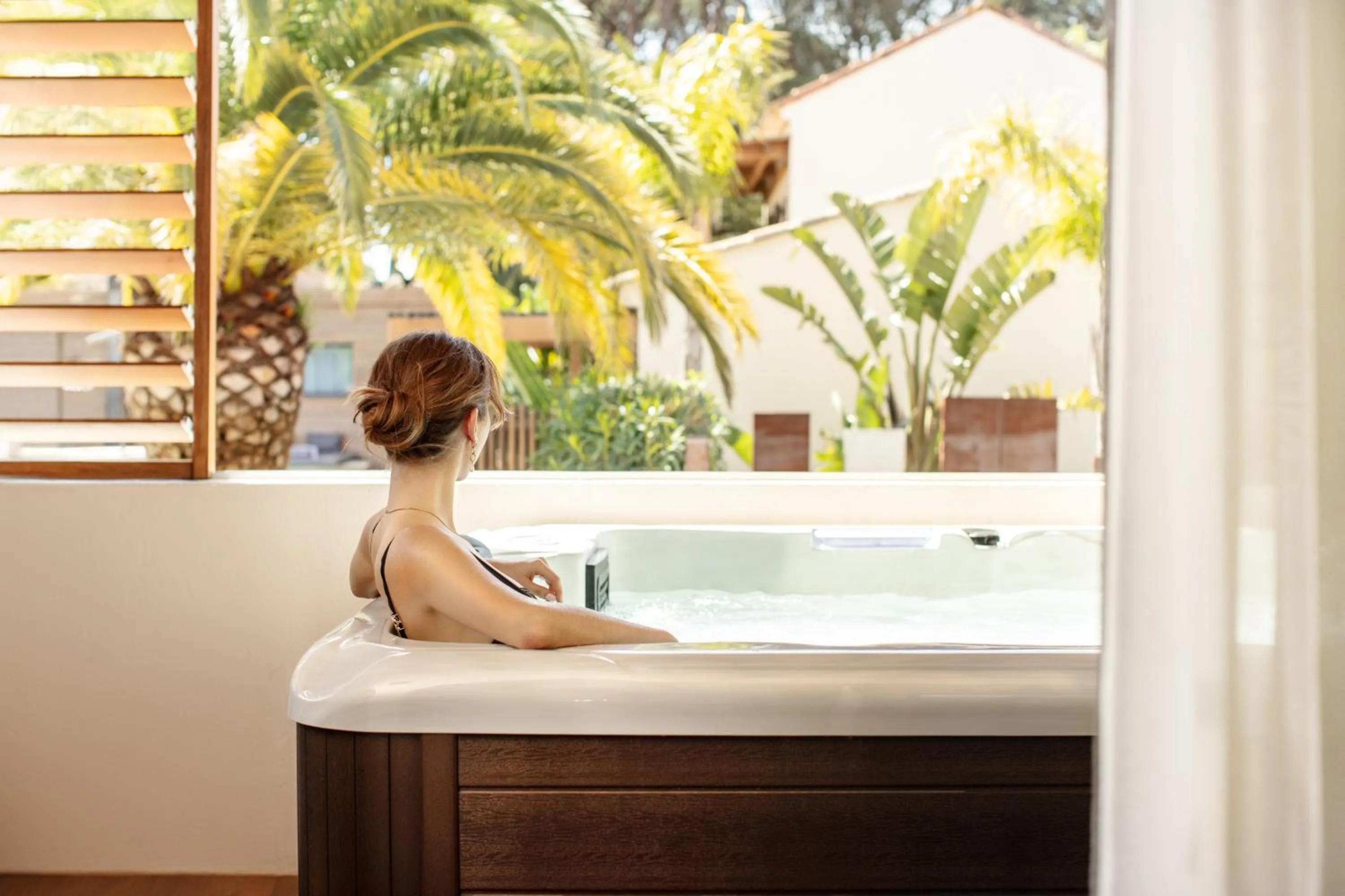 Hot Tub in Villa Cosy, hotel & spa