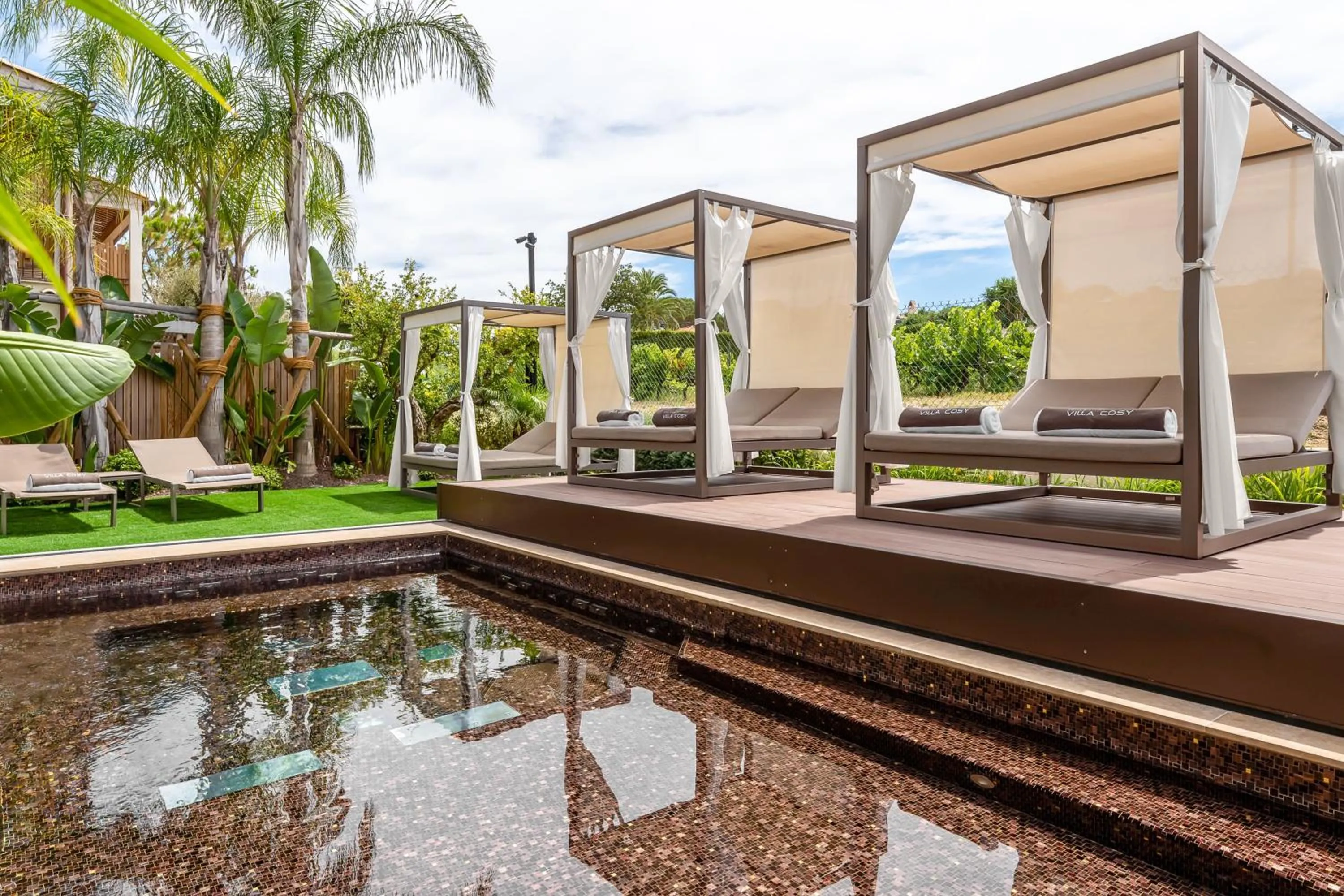 Hot Tub in Villa Cosy, hotel & spa