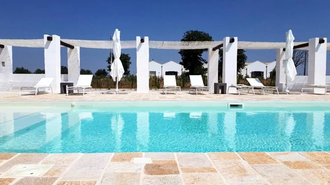 Swimming pool in Masseria Fontana di Vite