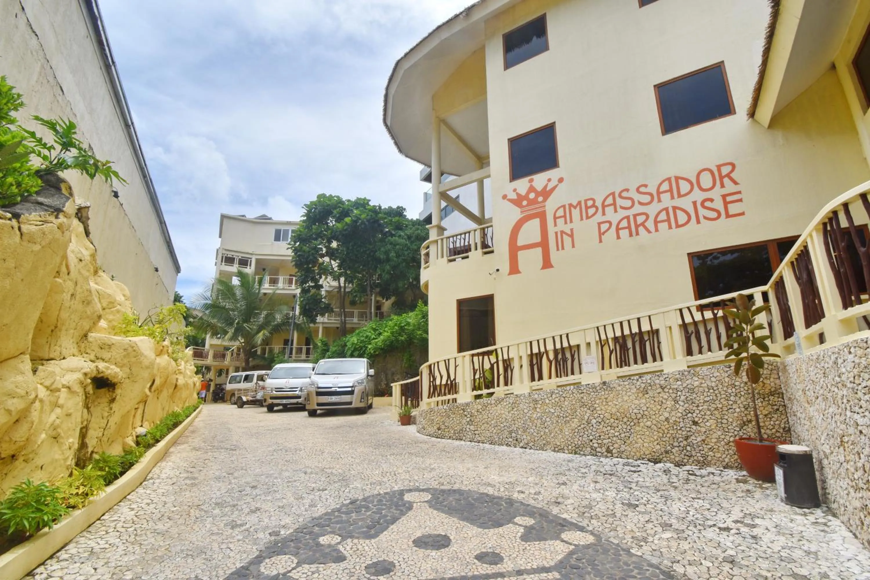 Property building in Ambassador In Paradise