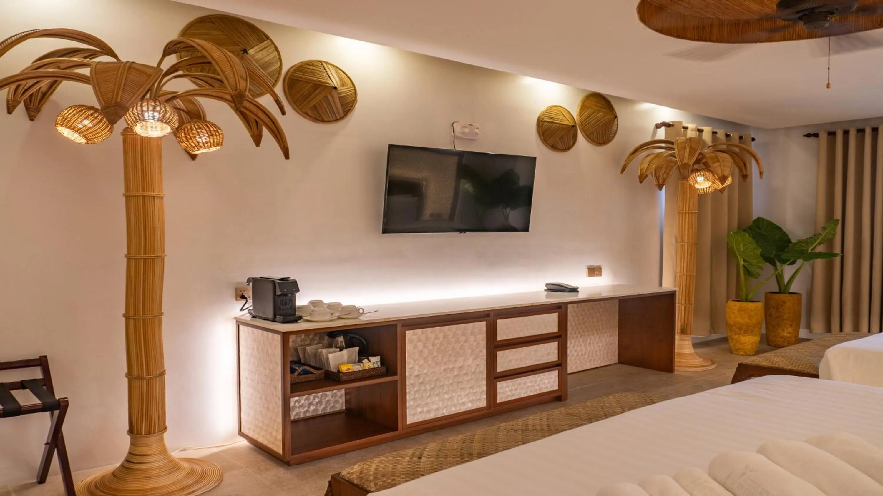 Bedroom, Bed in Ambassador In Paradise