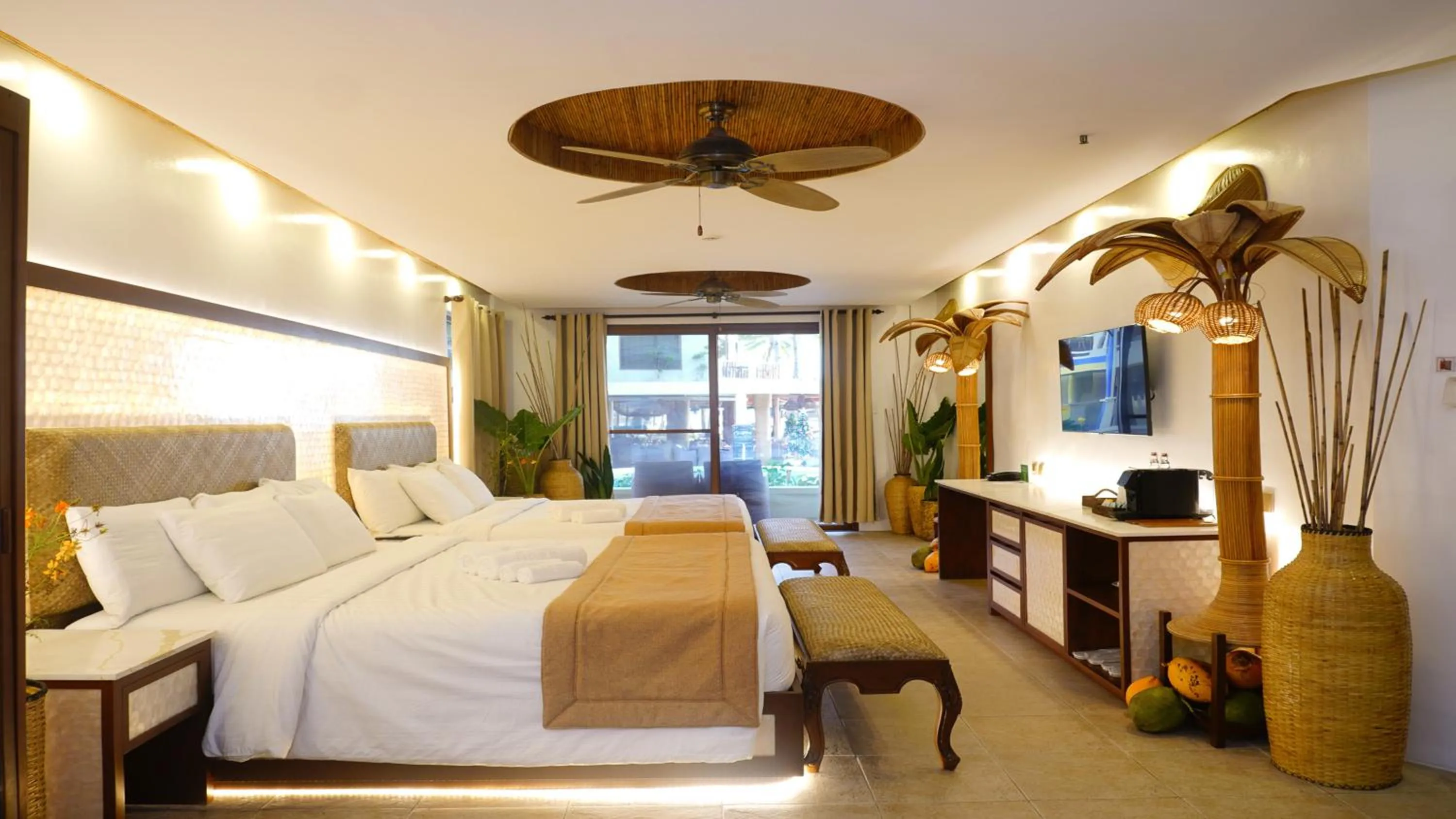 Bedroom, Bed in Ambassador In Paradise