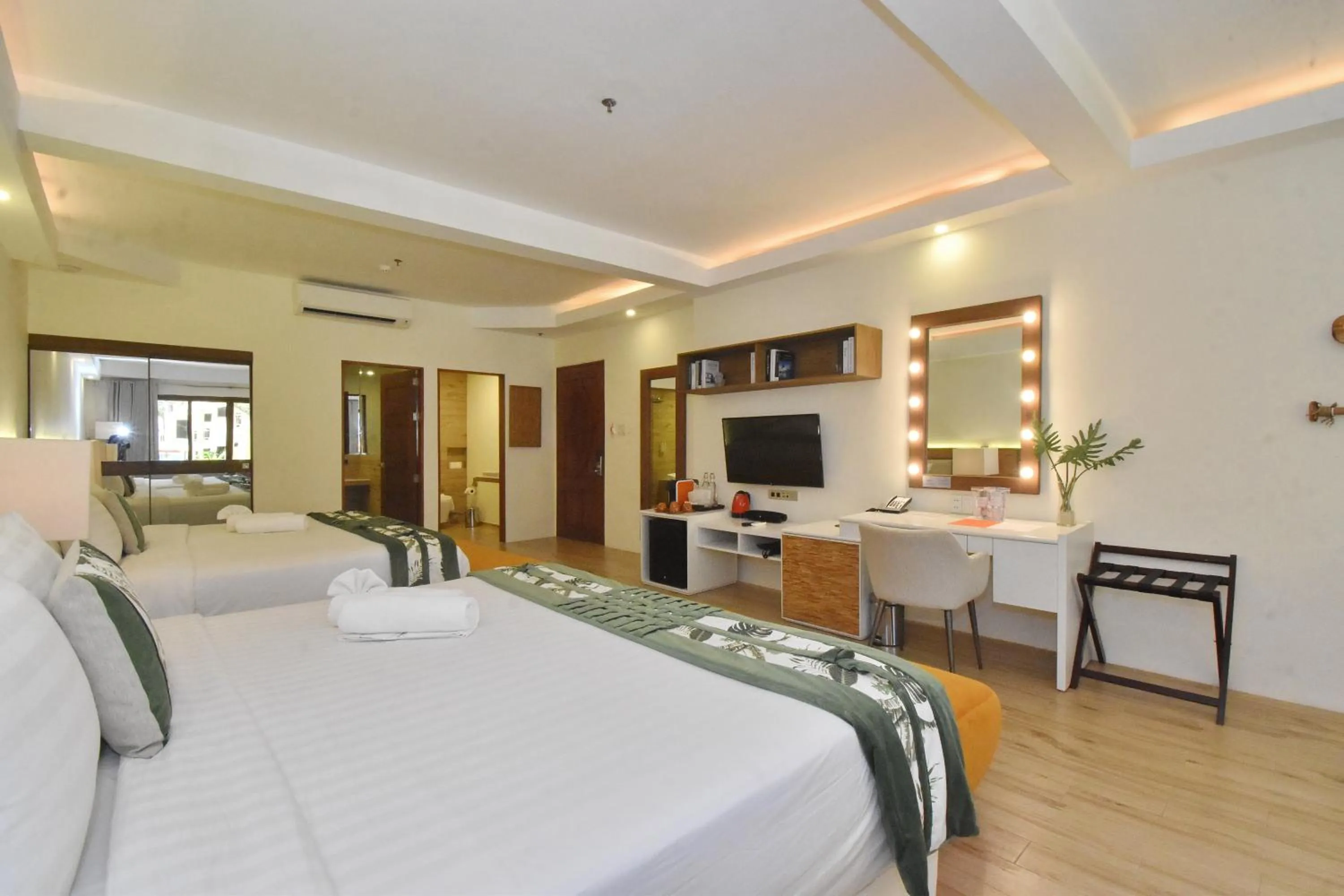 Bedroom, Bed in Ambassador In Paradise