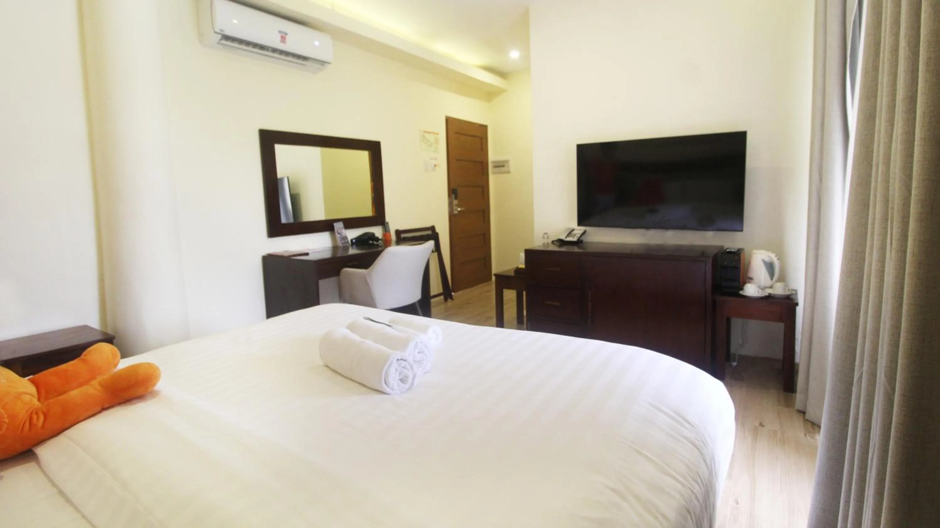 Property building, Bed in Ambassador In Paradise