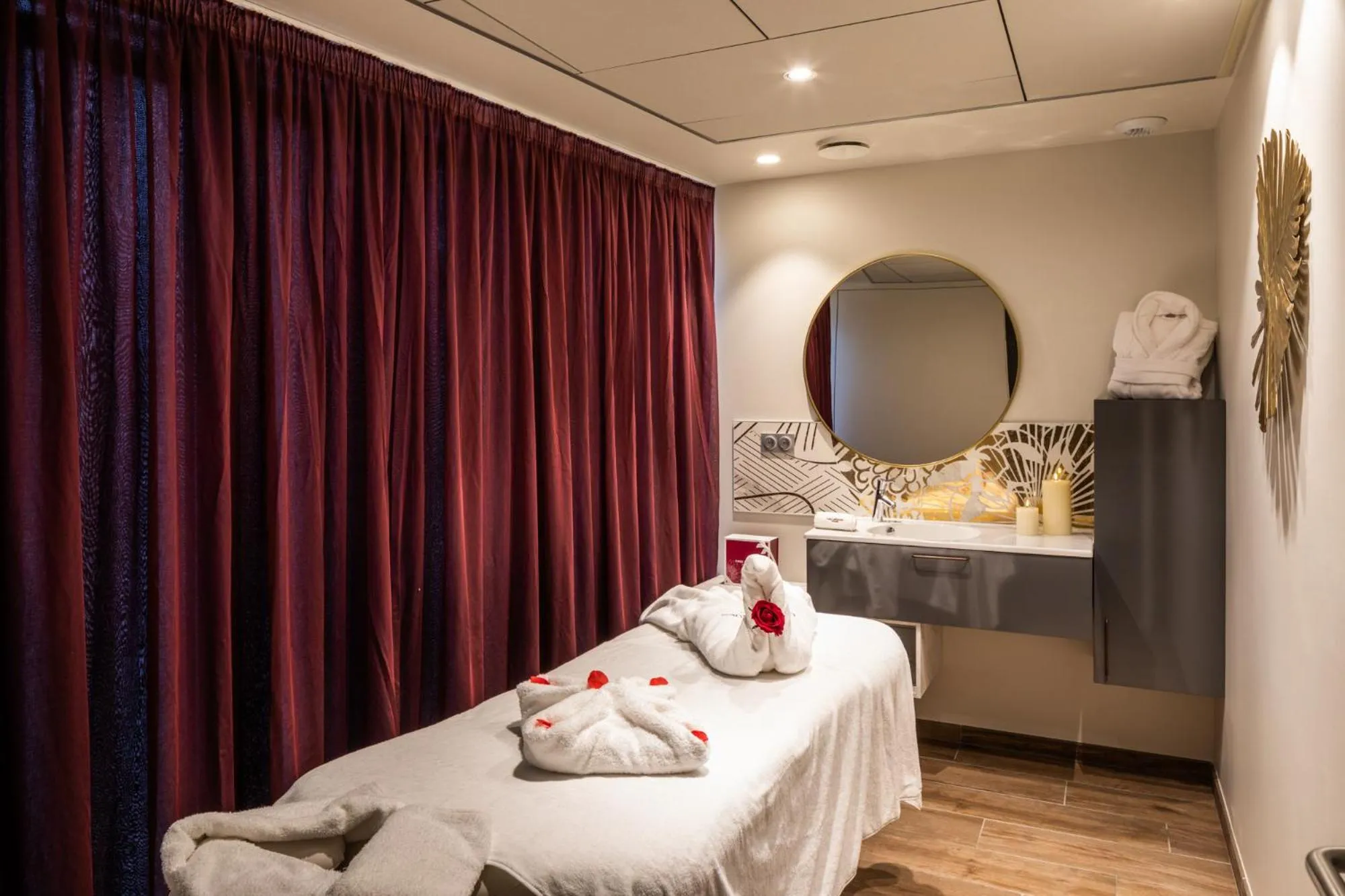 Massage, Bed in Edgar Hôtel & Spa - Table Gastronomique