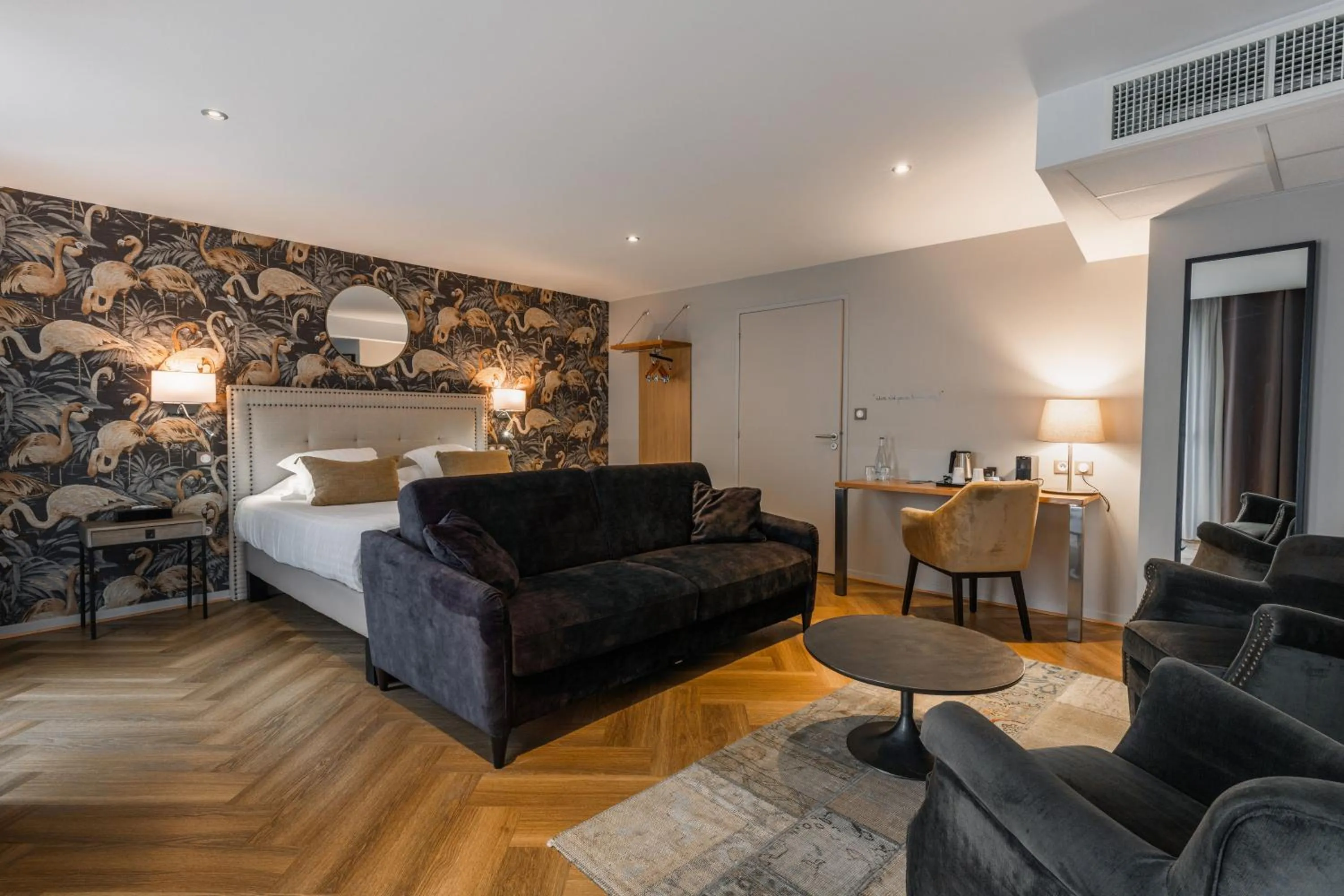 Photo of the whole room, Bed in Edgar Hôtel & Spa - Table Gastronomique