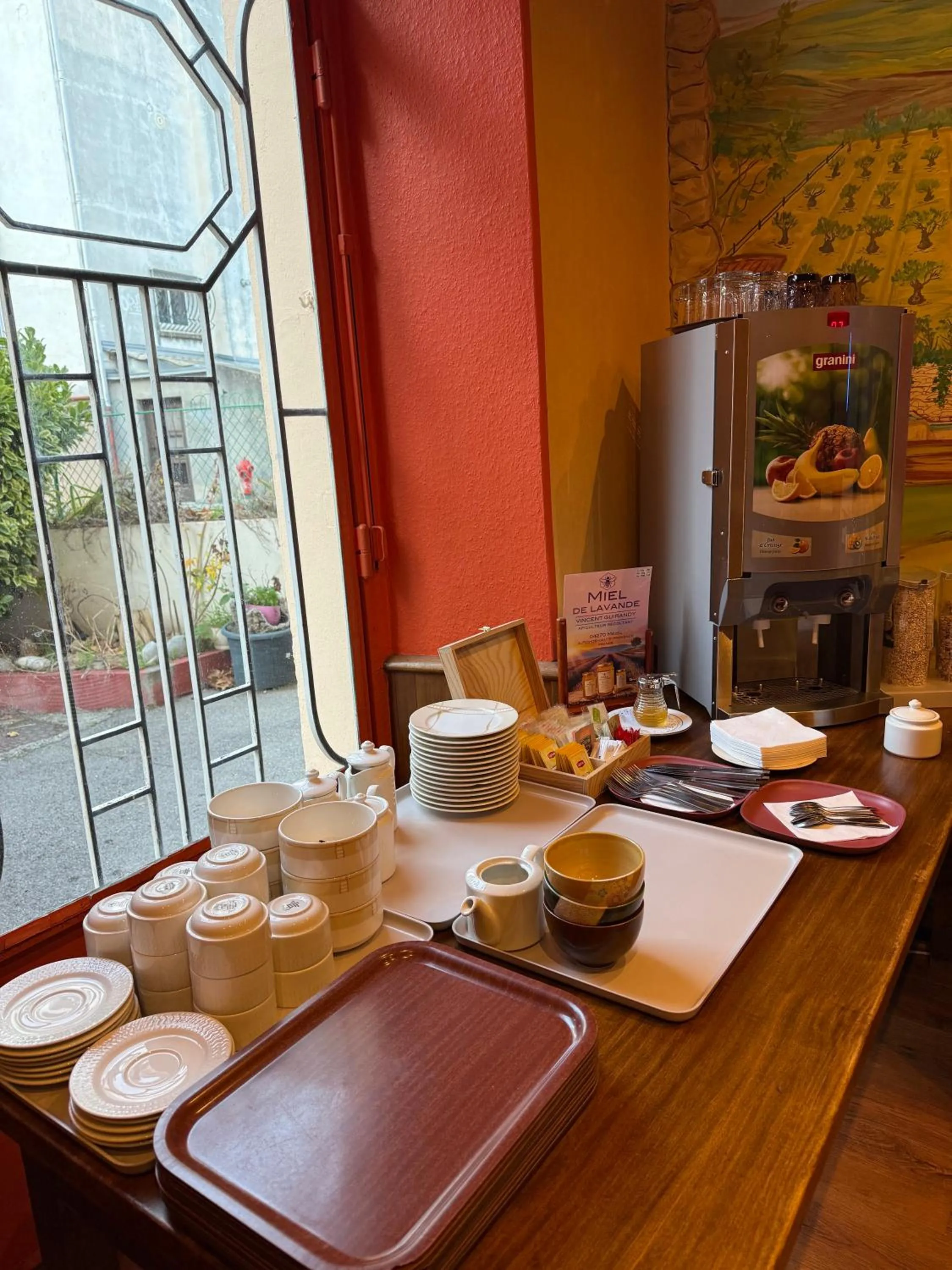 Breakfast in Hotel De Provence