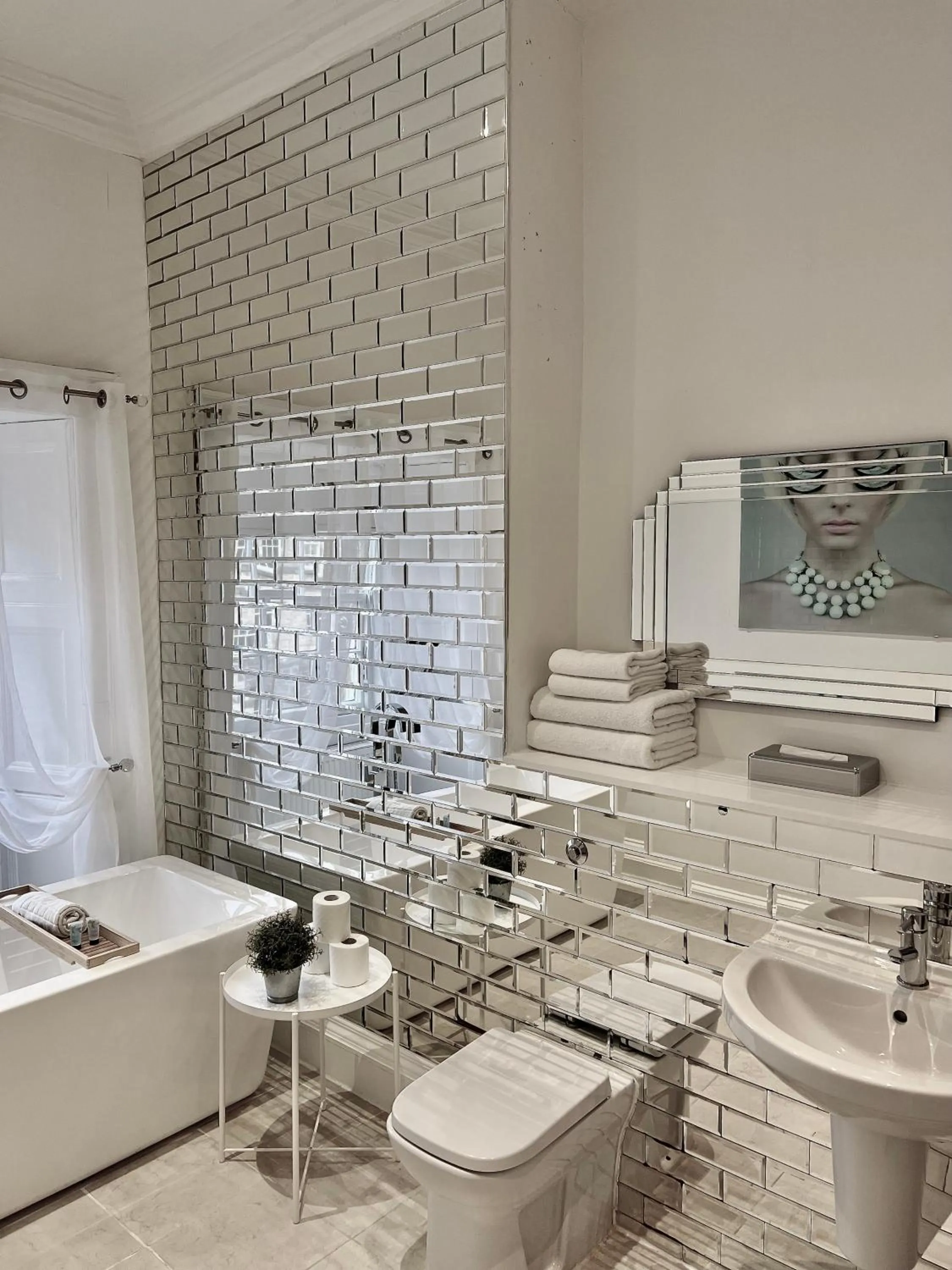 Toilet in Hanover 71 Suites