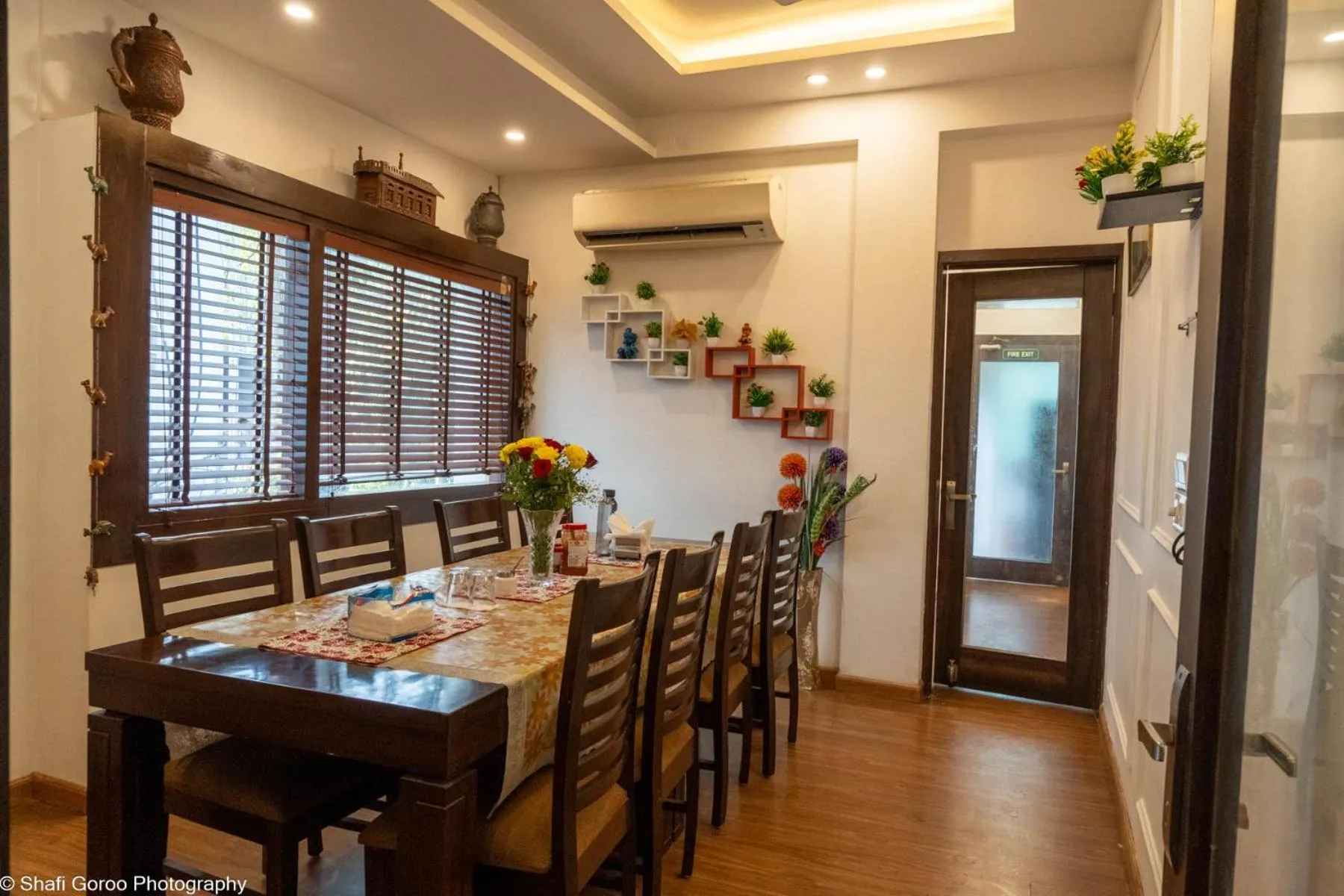 Dining area in Orania B & B by Atsar